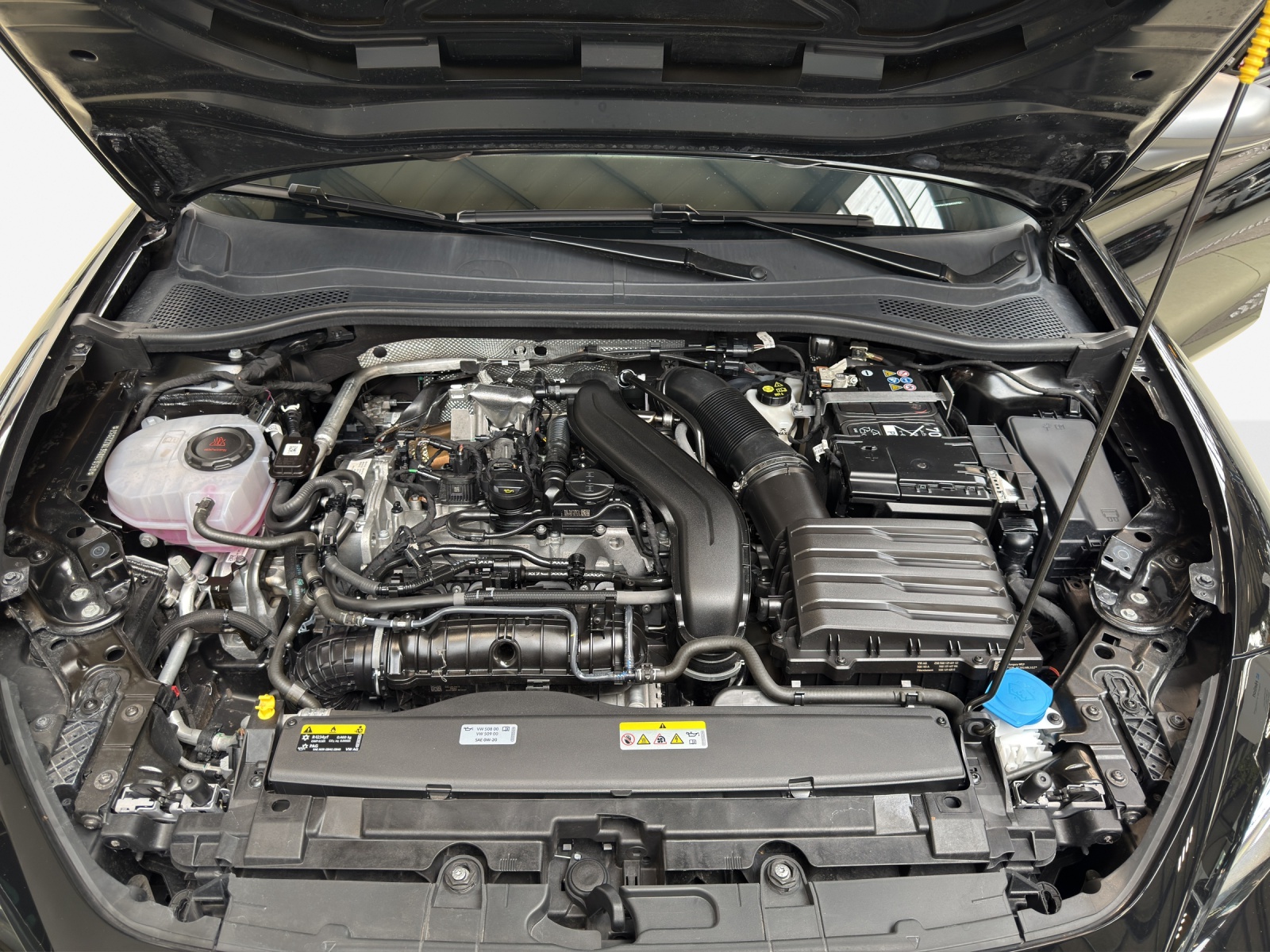 SEAT Leon 1.5 eTSI mHEV DSG FR-image-14