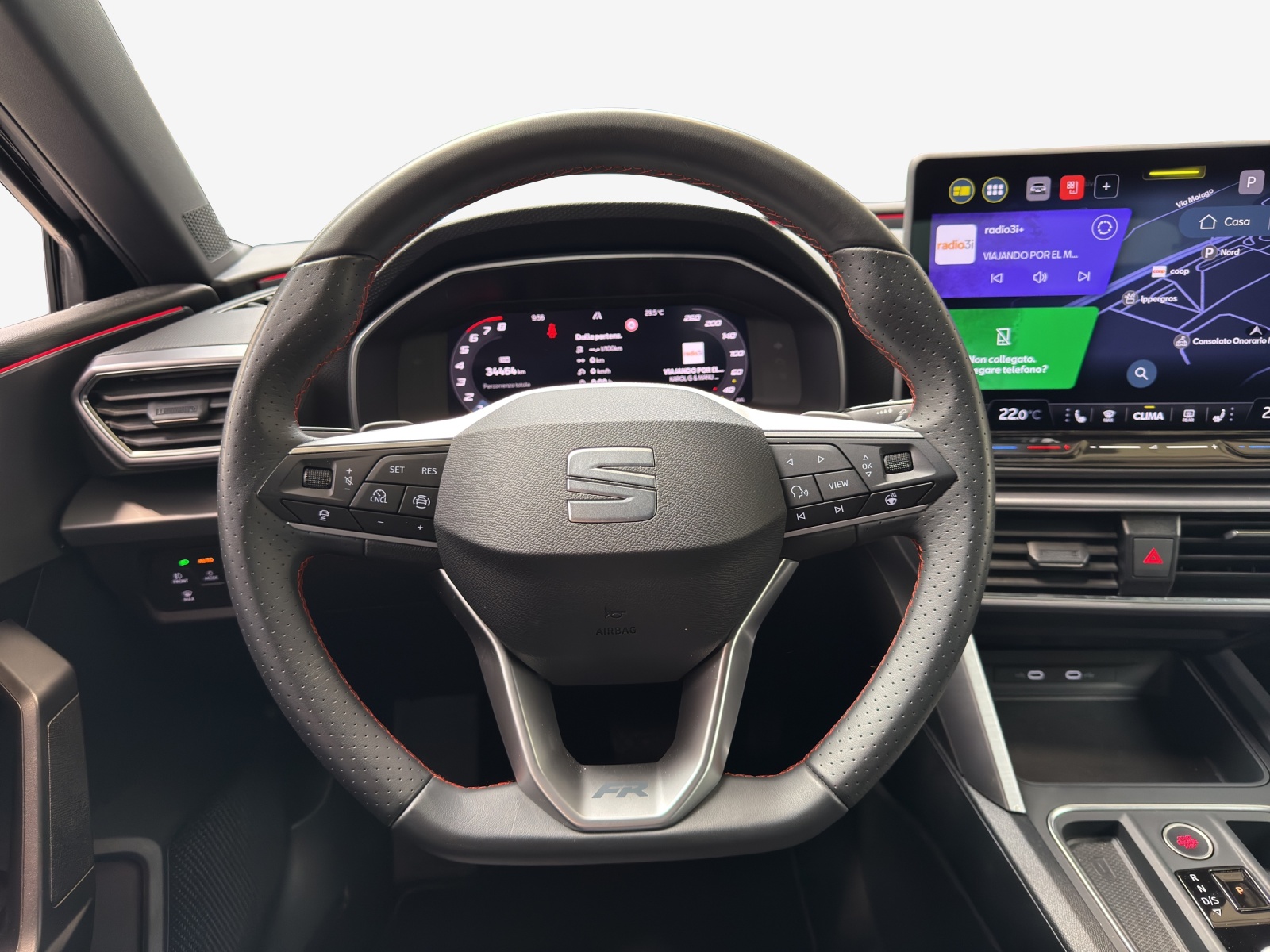 SEAT Leon 1.5 eTSI mHEV DSG FR-image-9