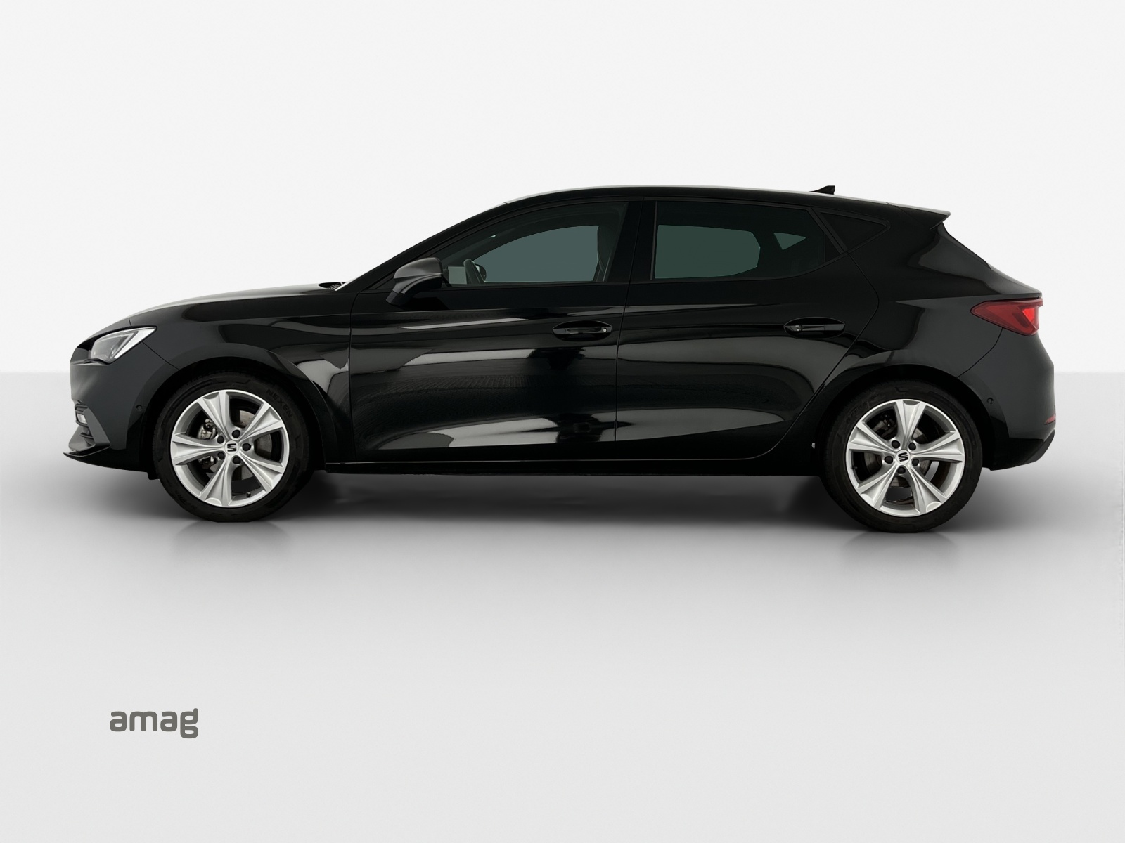 SEAT Leon 1.5 eTSI mHEV DSG FR-image-1