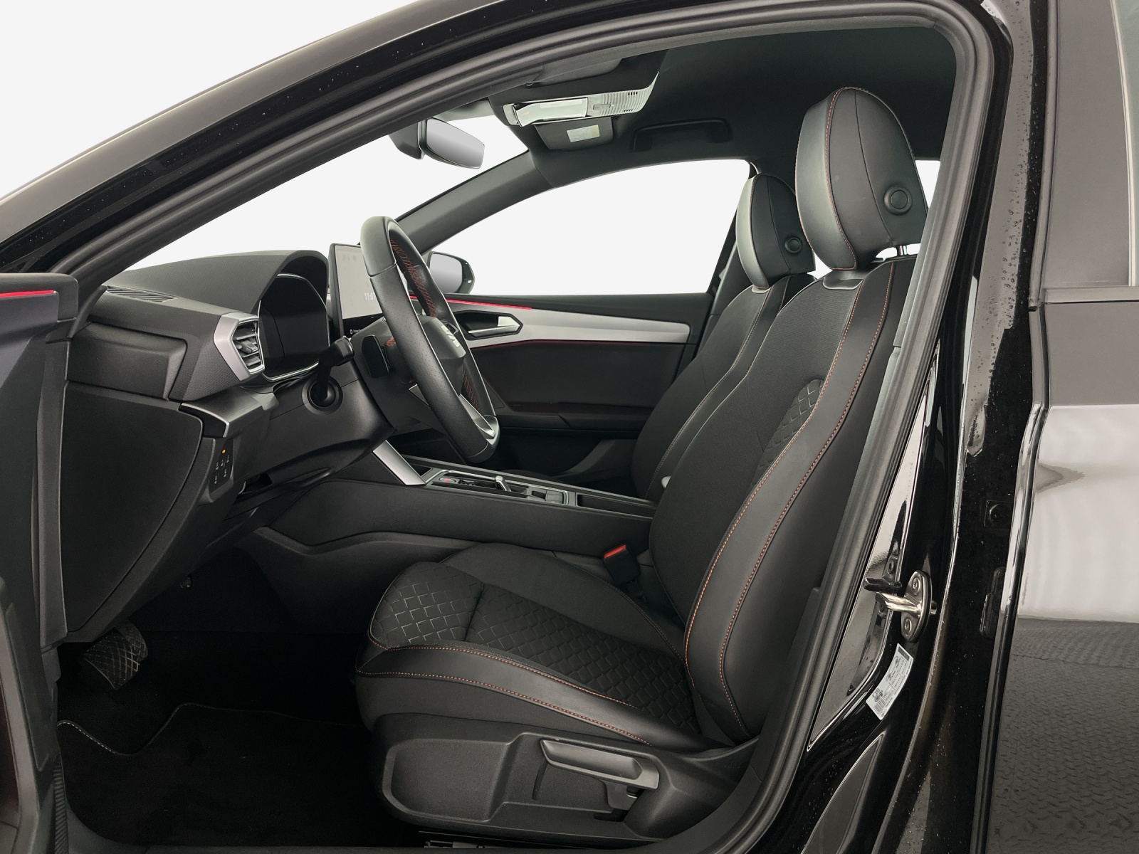 SEAT Leon 1.5 eTSI mHEV DSG FR-image-7