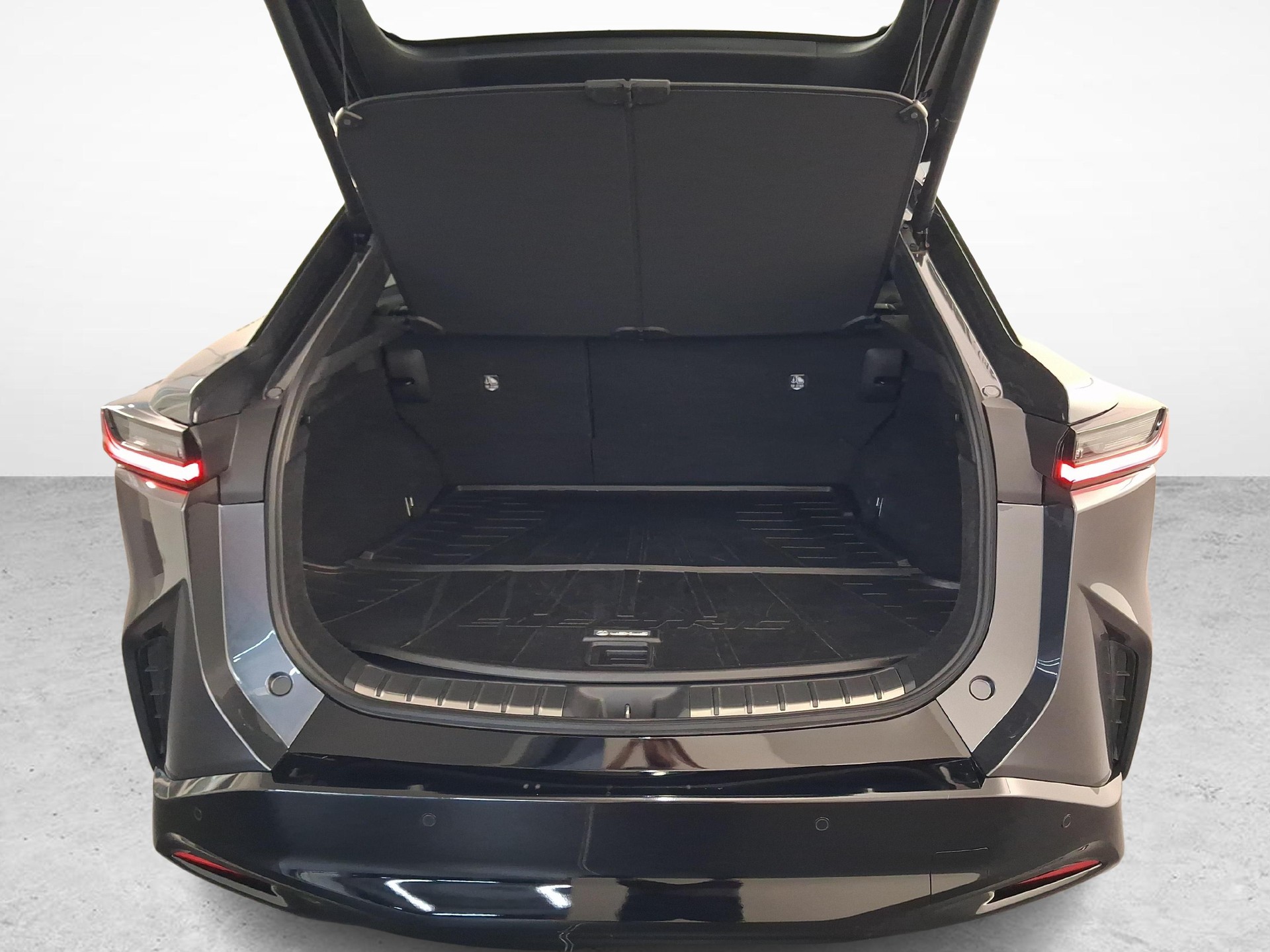 LEXUS RZ 450e Excellence-image-11