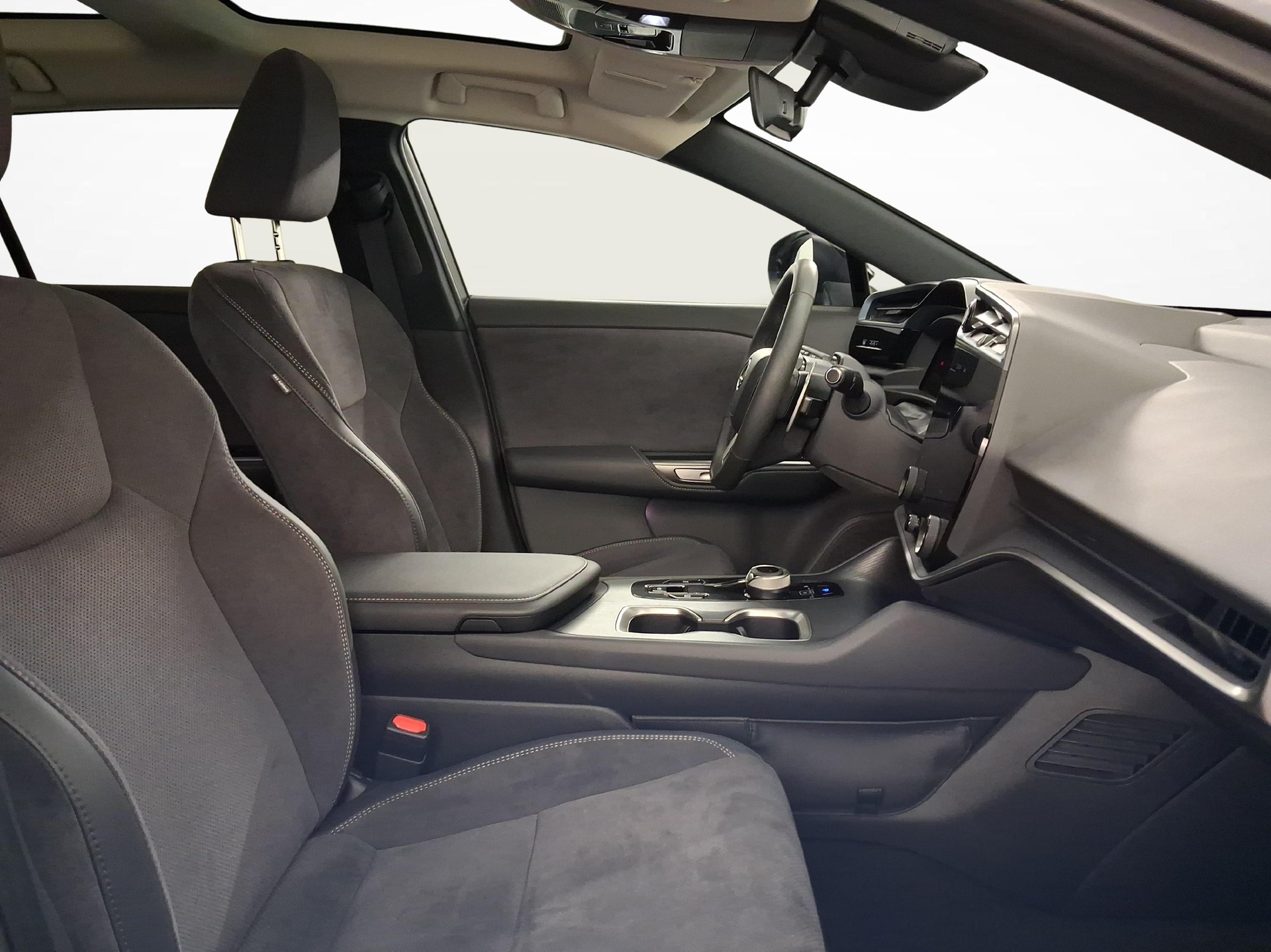 LEXUS RZ 450e Excellence-image-9