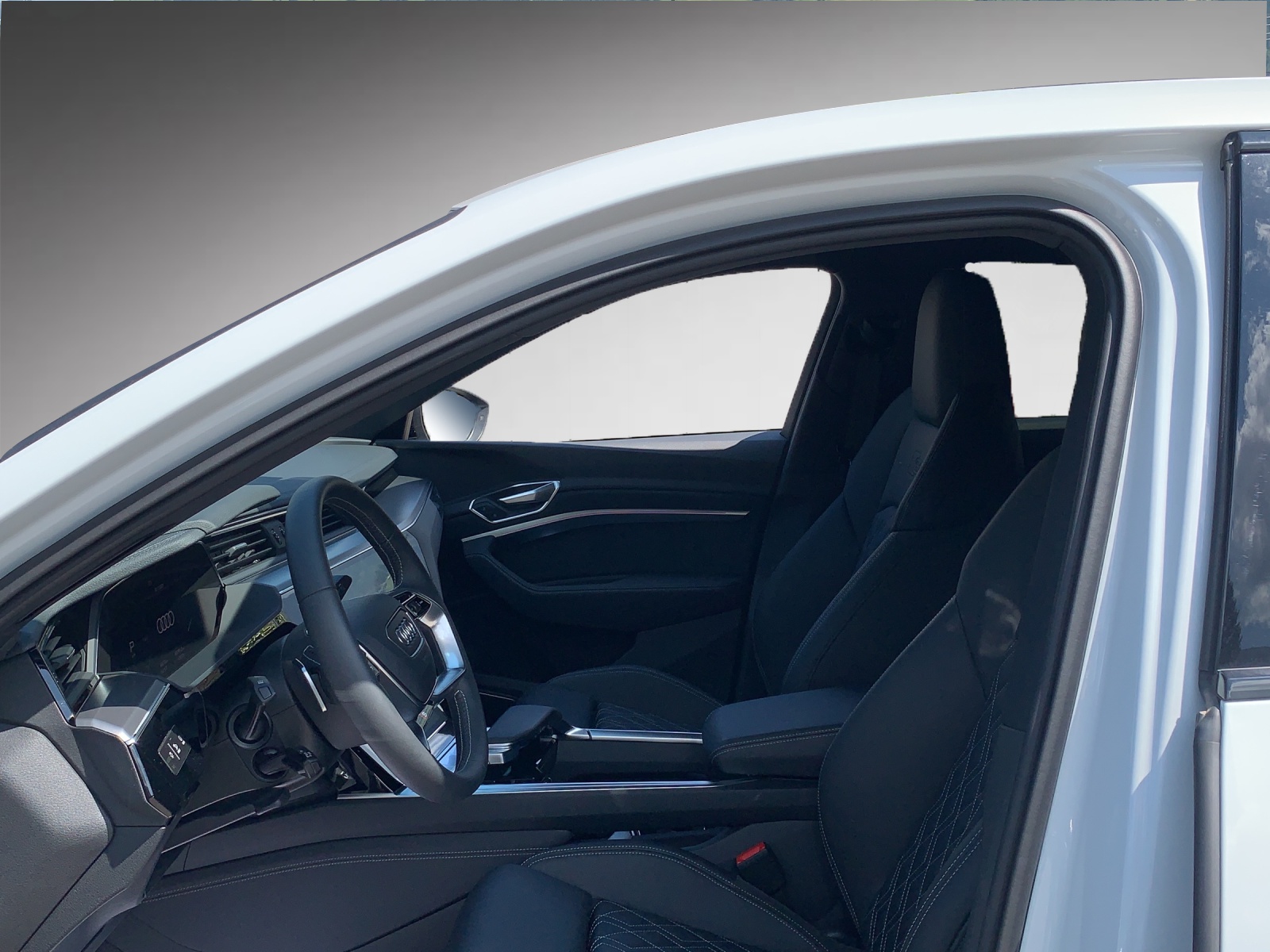 AUDI e-tron 55 Sportback S Line quattro-image-6