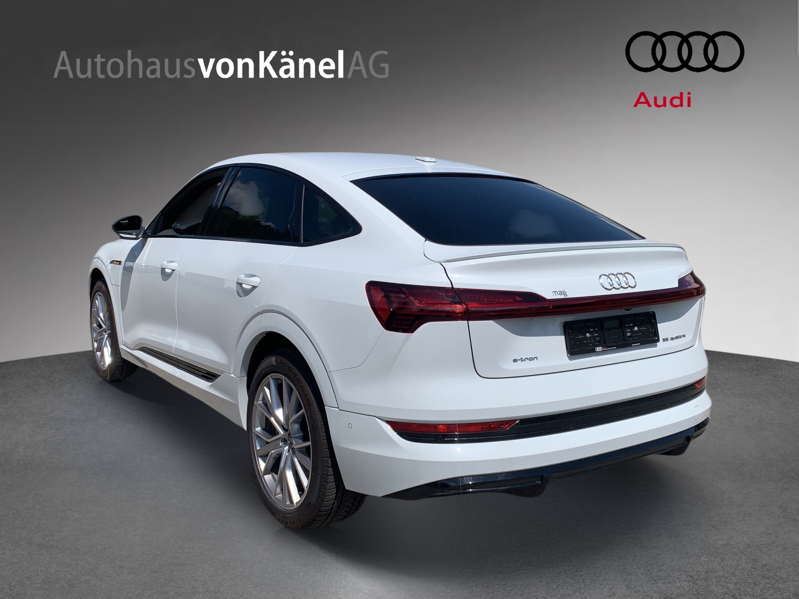 AUDI e-tron 55 Sportback S Line quattro-image-5