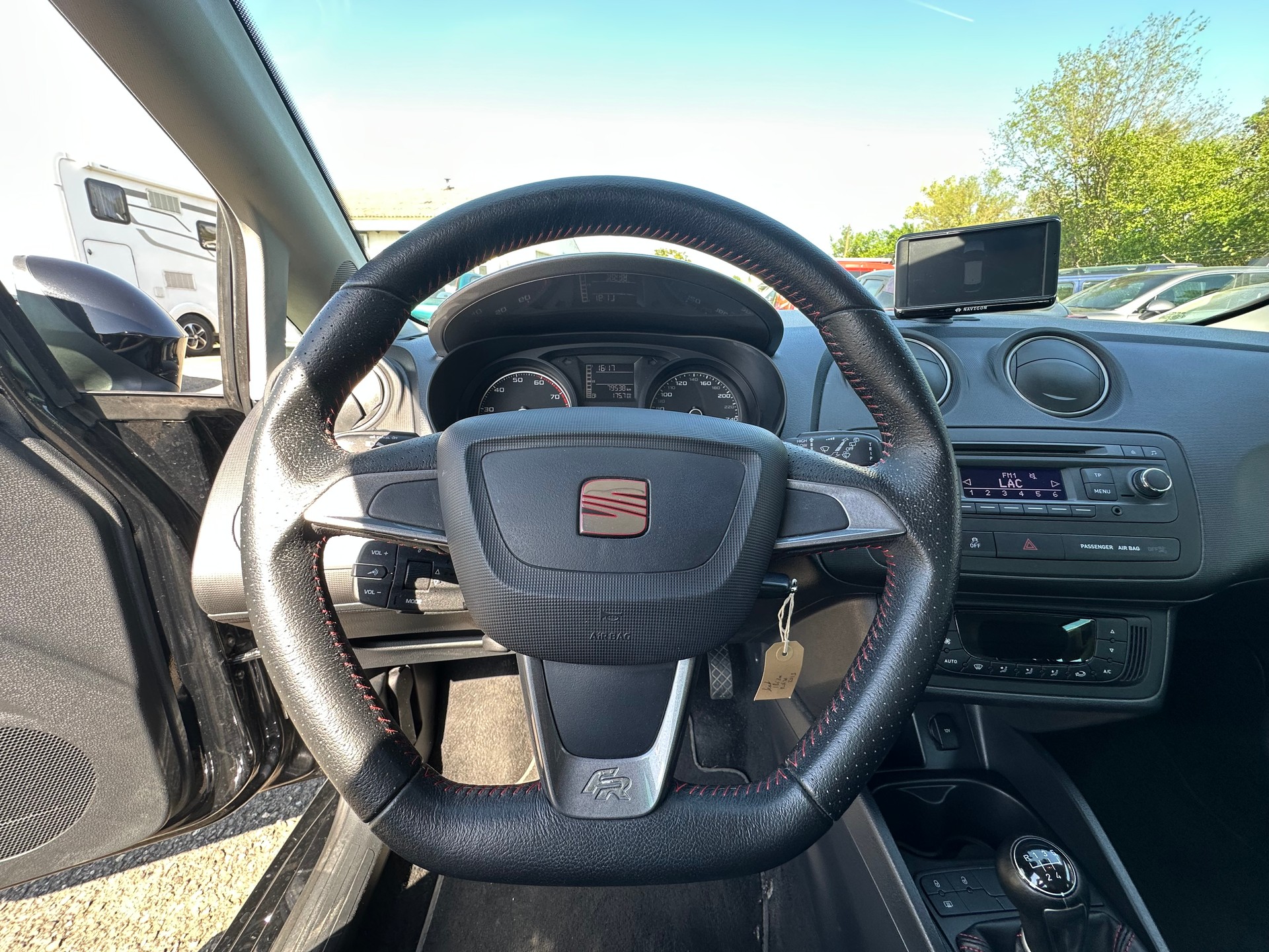 SEAT Ibiza 1.2 TSI FR Stopp-Start-image-12