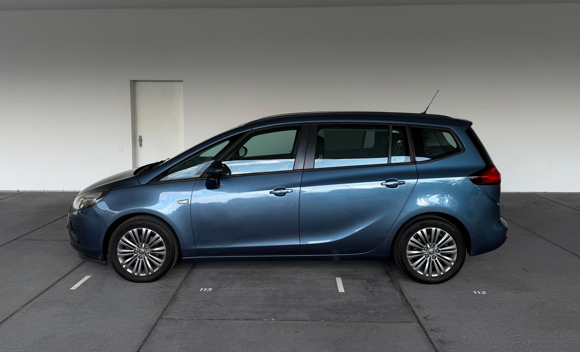 OPEL Zafira Tourer 1.6 CDTi Cosmo-image-5