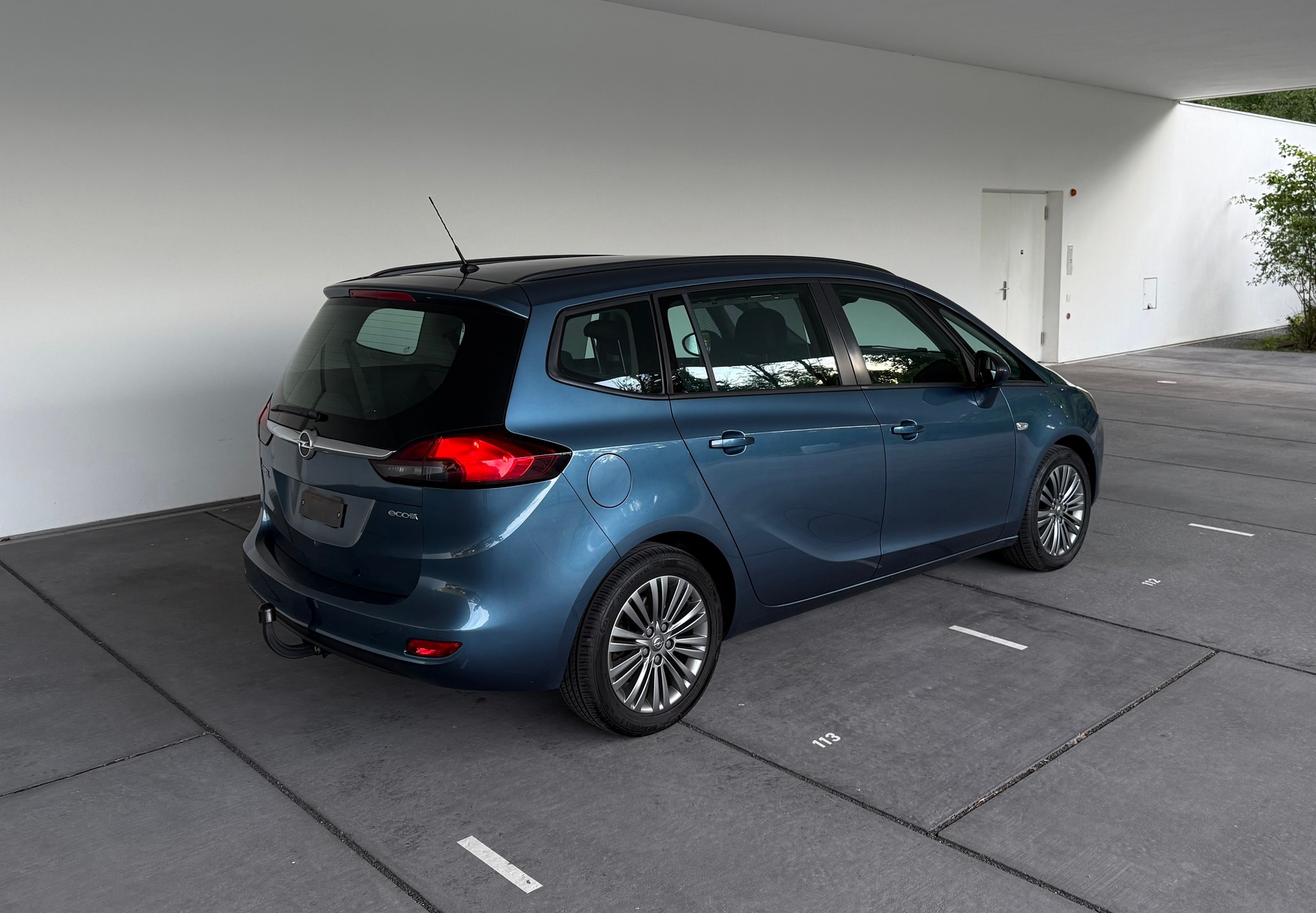 OPEL Zafira Tourer 1.6 CDTi Cosmo-image-2