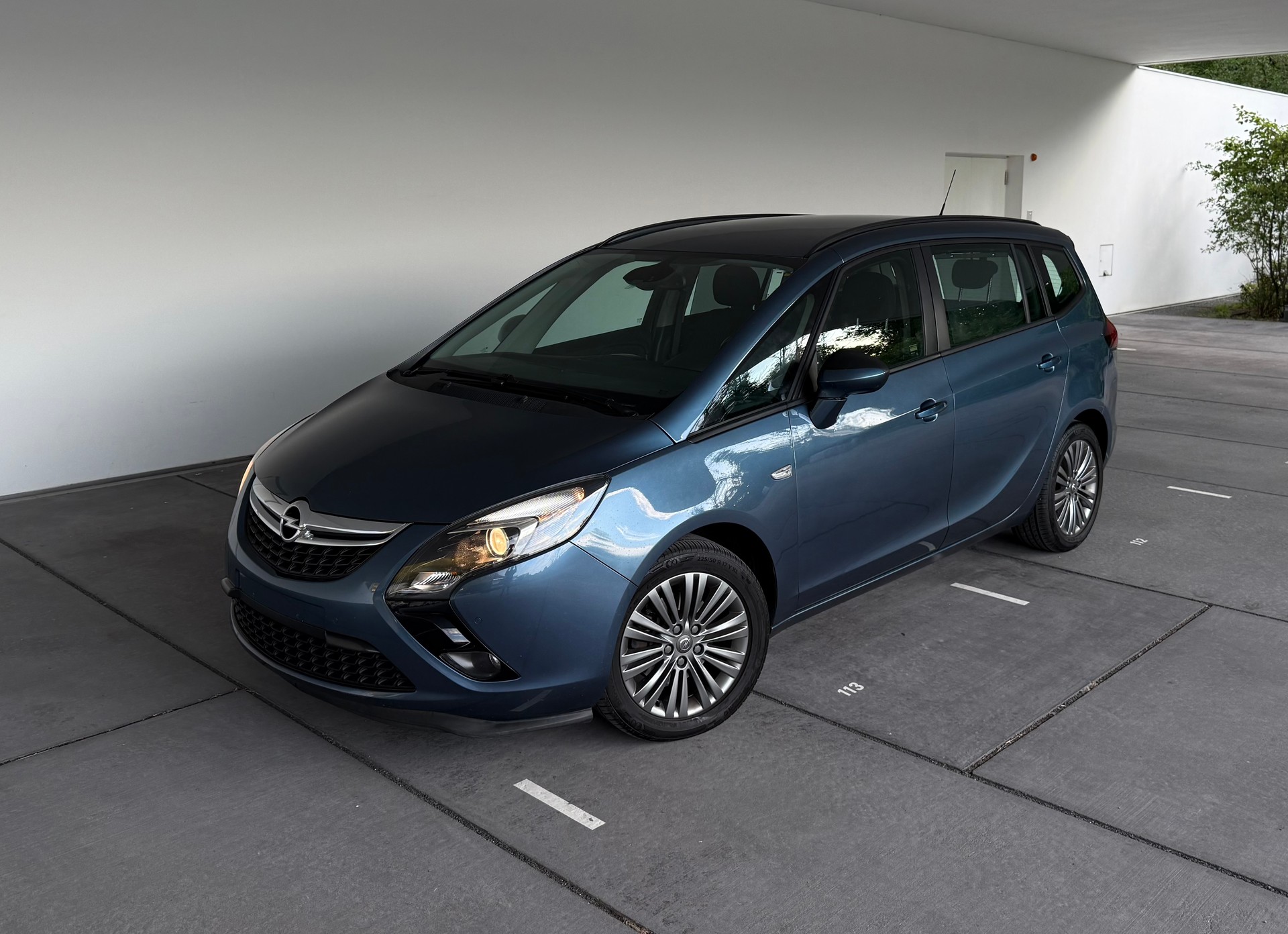 OPEL Zafira Tourer 1.6 CDTi Cosmo-image-4