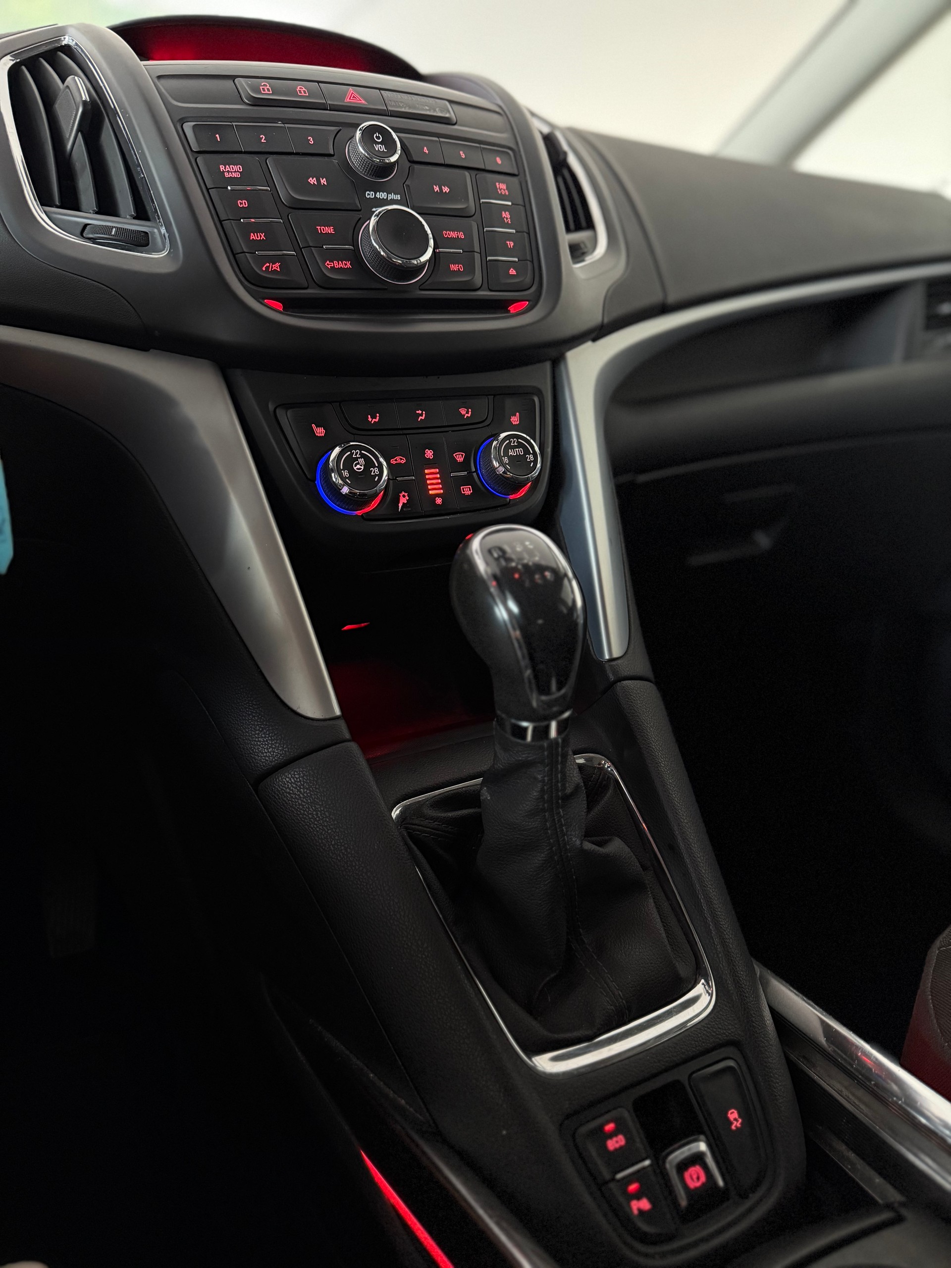 OPEL Zafira Tourer 1.6 CDTi Cosmo-image-10