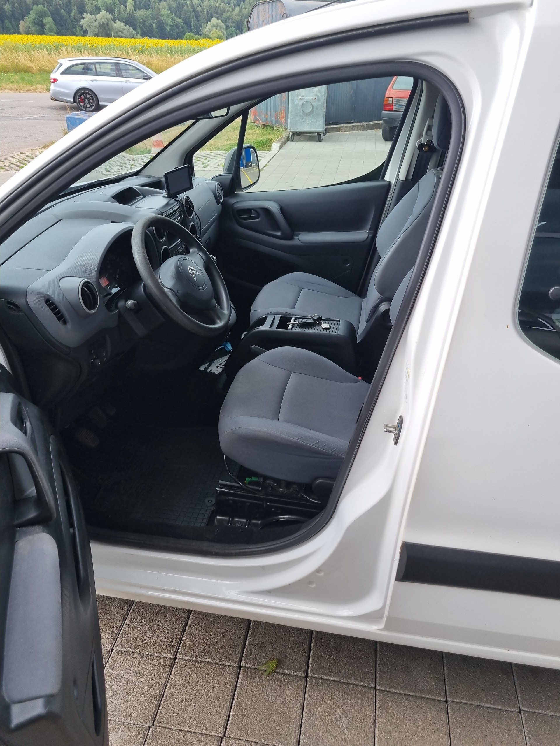 CITROEN Berlingo 1.6 16V Attraction-image-7