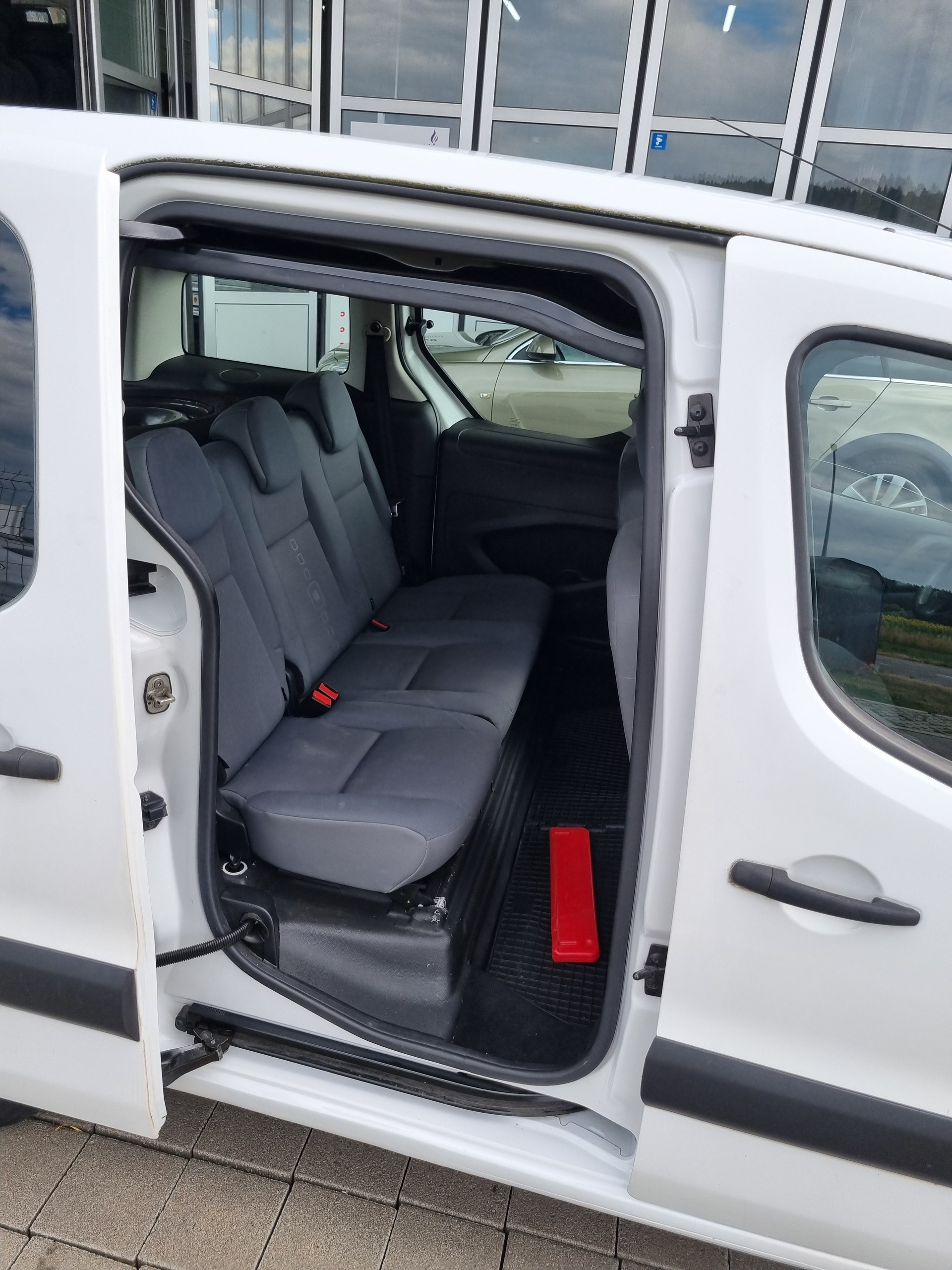 CITROEN Berlingo 1.6 16V Attraction-image-5