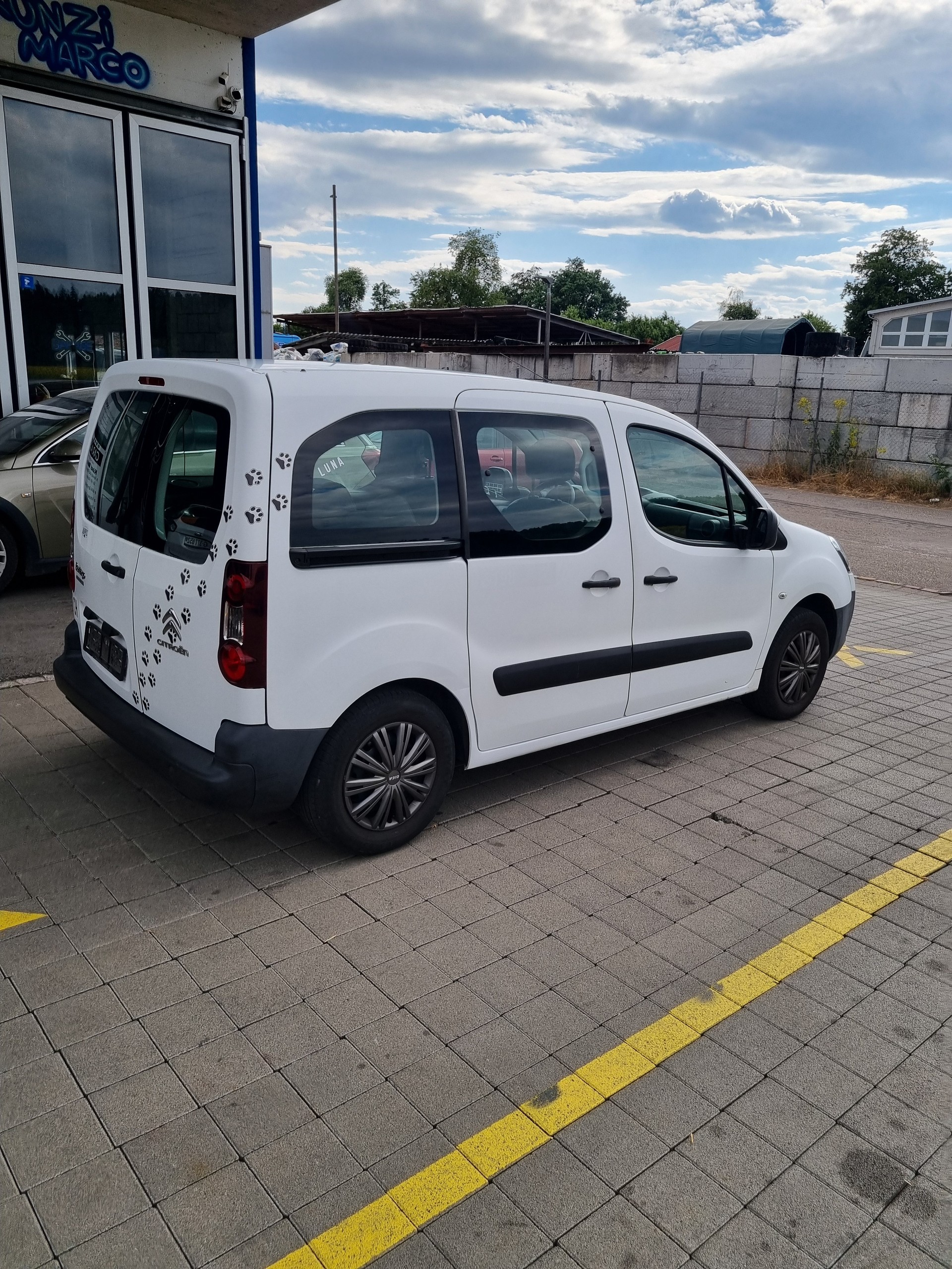 CITROEN Berlingo 1.6 16V Attraction-image-4