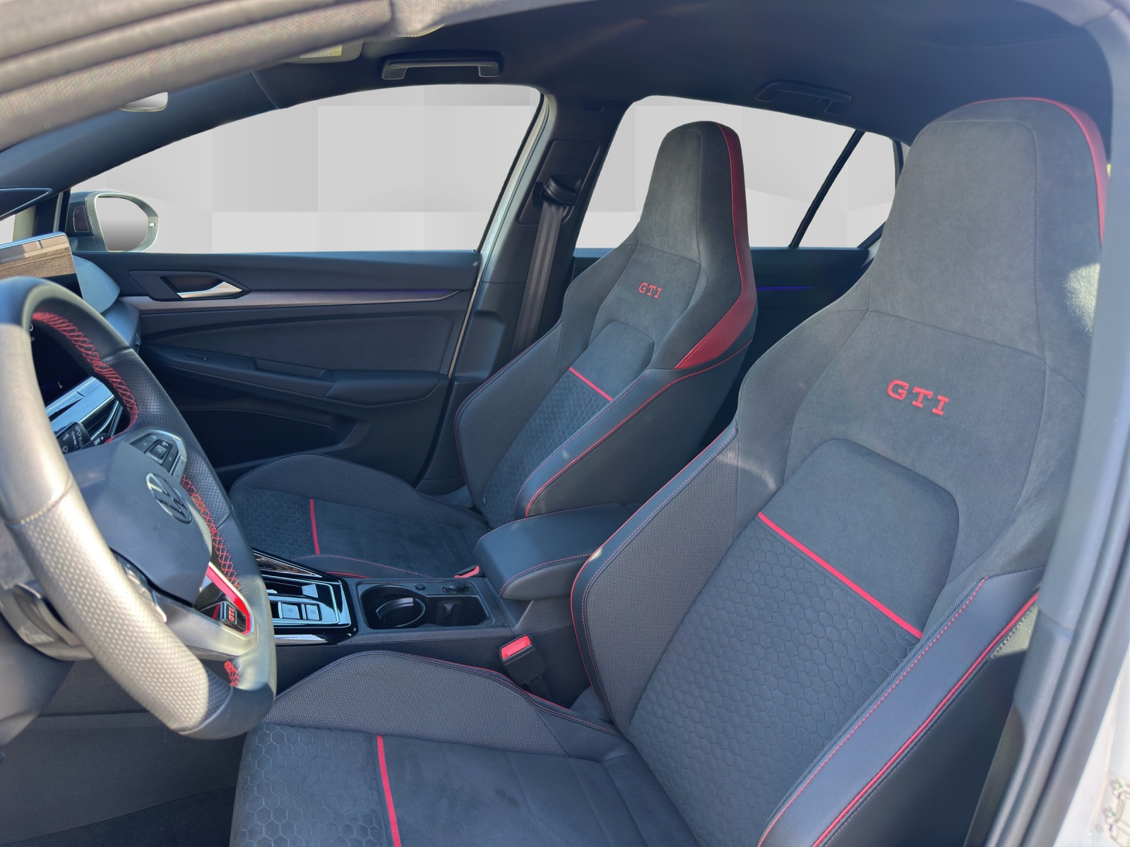 VW Golf 2.0 TSI GTI Clubsport DSG-image-6