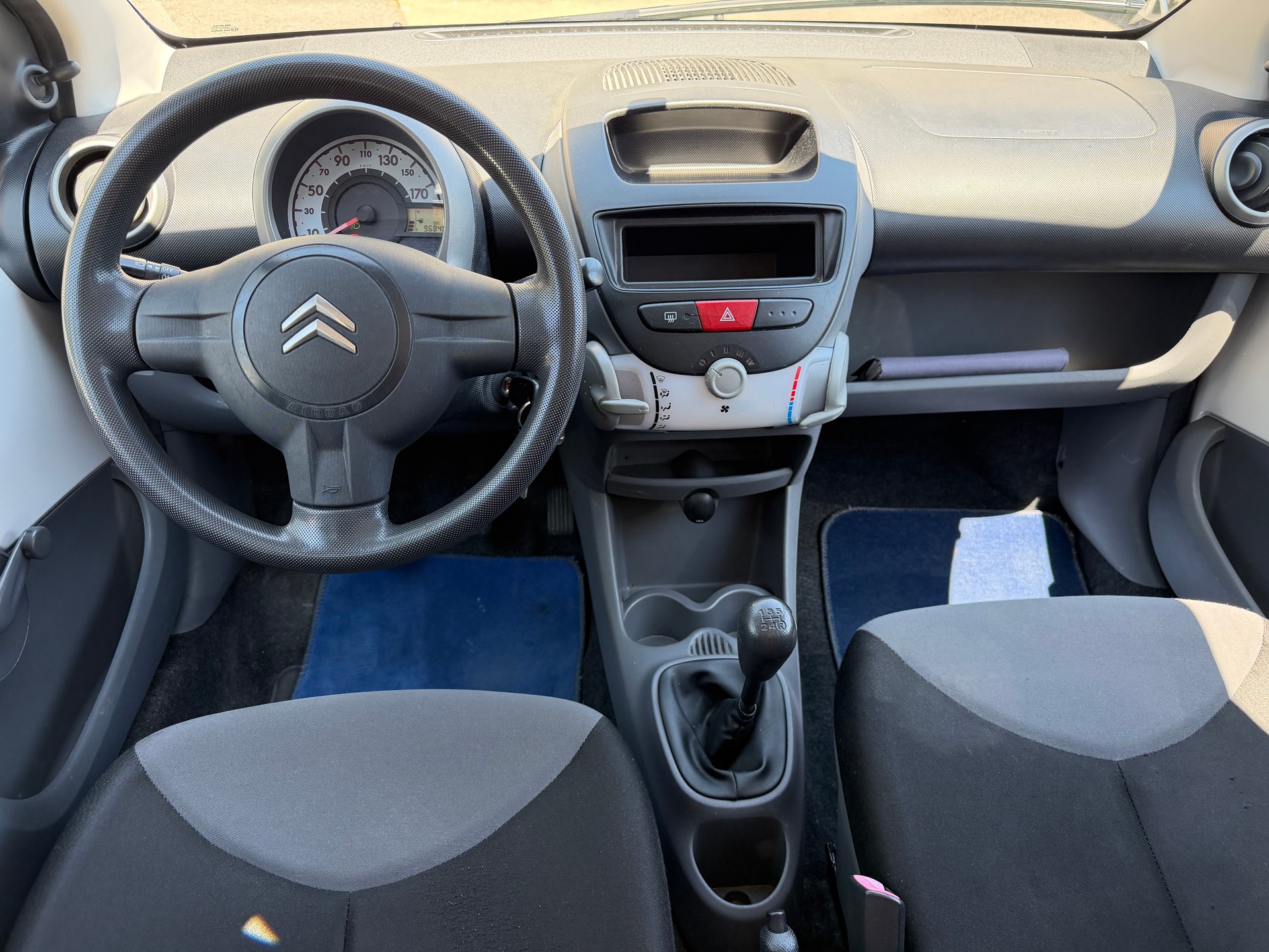 CITROEN C1 1.0i X-image-9
