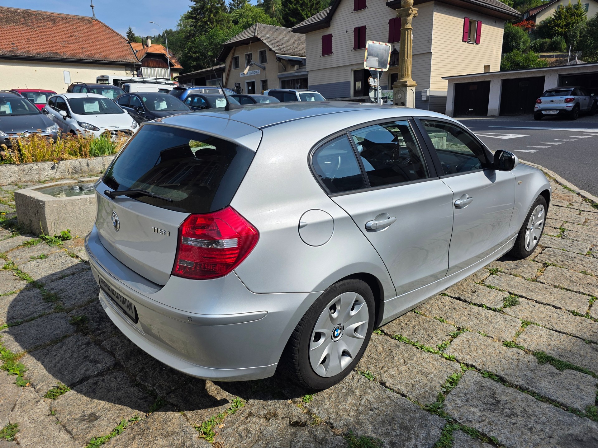 BMW 116i-image-3
