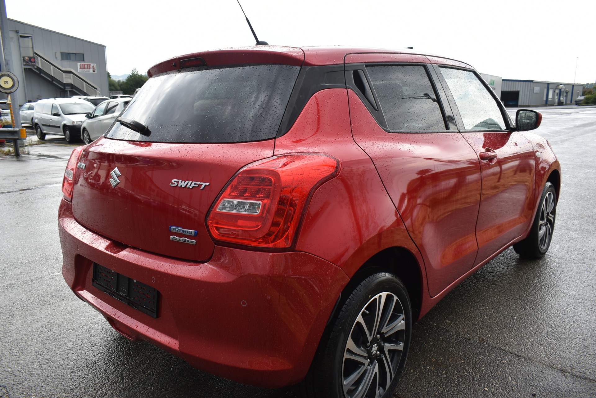SUZUKI Swift 1.2 Compact + 4x4 Hybrid-image-7