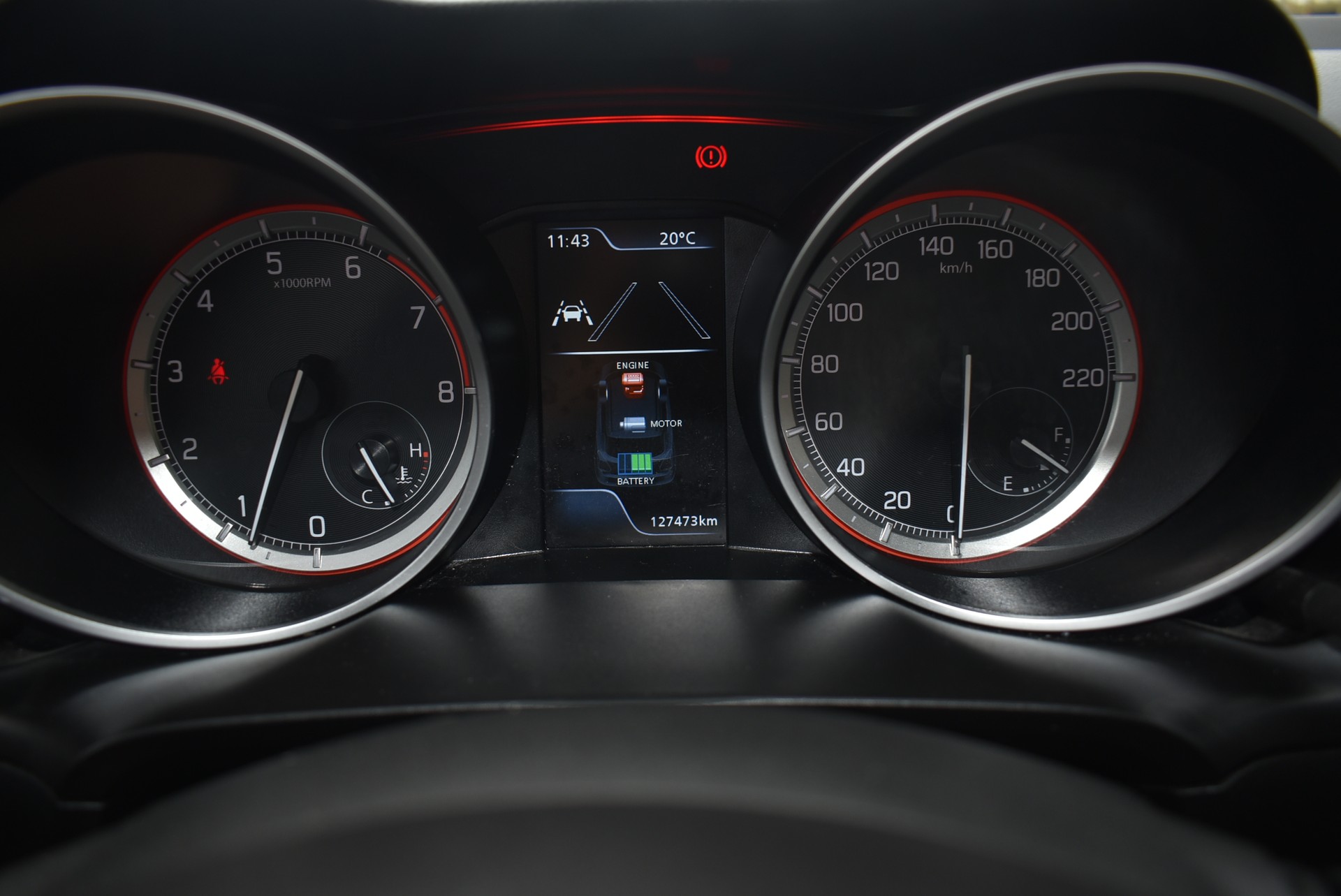 SUZUKI Swift 1.2 Compact + 4x4 Hybrid-image-1