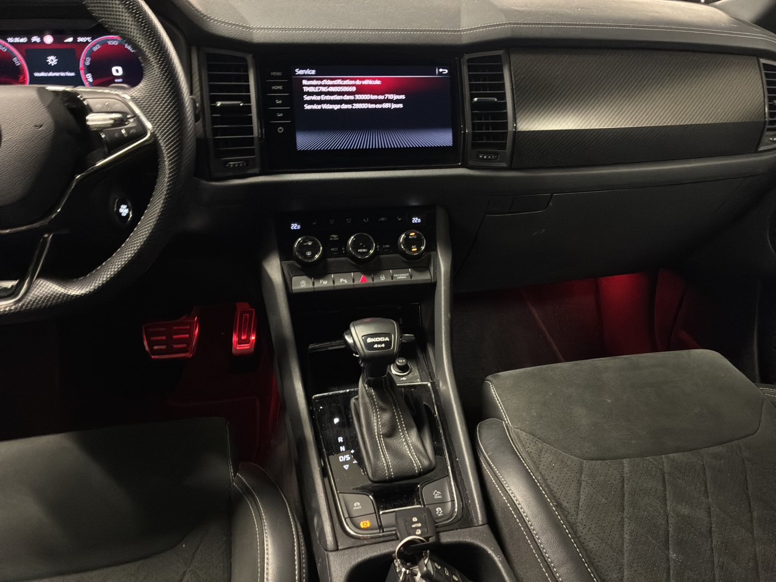 SKODA Kodiaq 2.0 TSI 4x4 SportLine-image-10