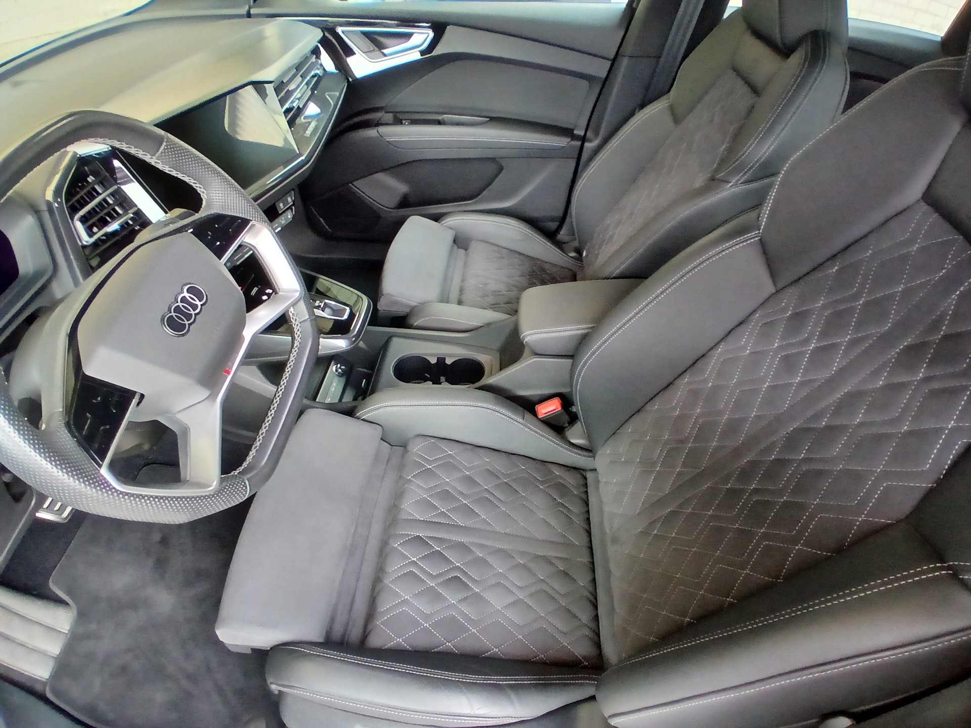 AUDI Q4 Sportback e-tron 40-image-8