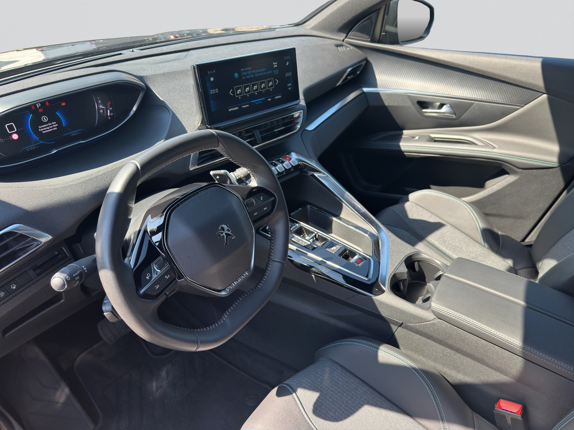 PEUGEOT 3008 1.2 PureTech Allure Pack EAT8-image-7