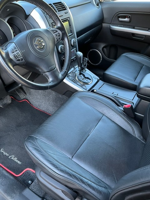 SUZUKI Gr. Vitara 2.4 16V GL Top Sergio Cellano Aut.-image-6