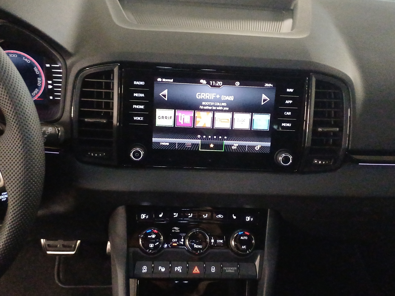 SKODA Karoq 2.0 TSI SportLine 4x4 DSG-image-10