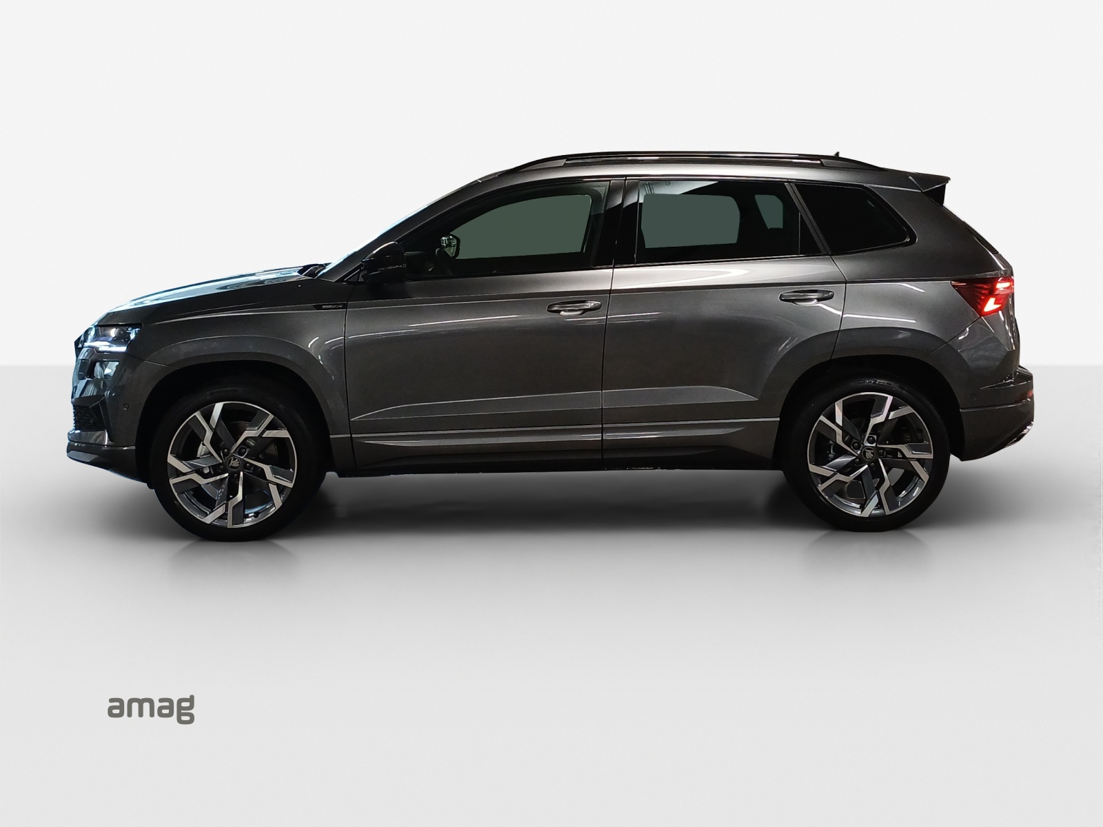 SKODA Karoq 2.0 TSI SportLine 4x4 DSG-image-1