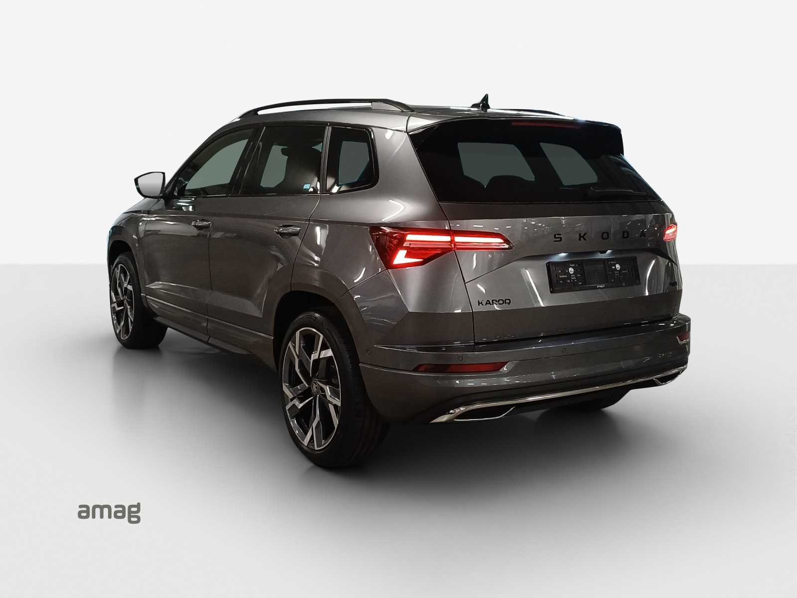 SKODA Karoq 2.0 TSI SportLine 4x4 DSG-image-2