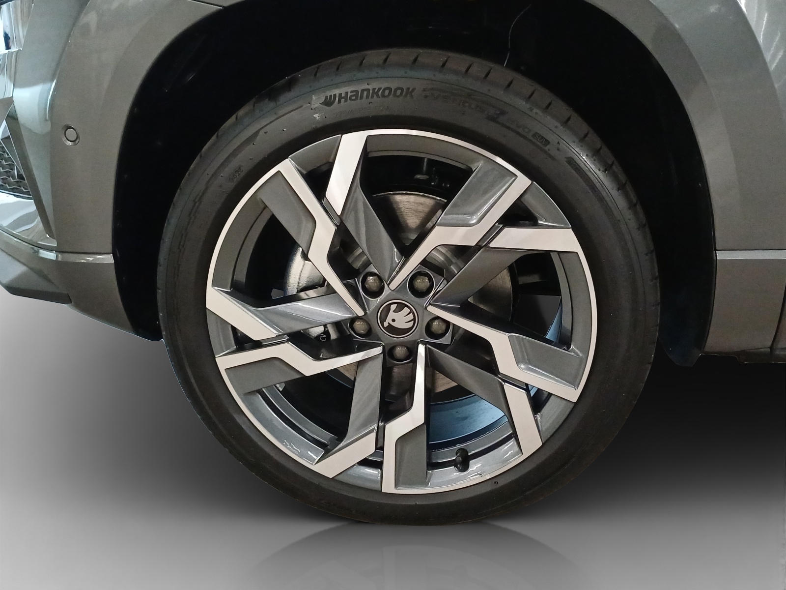 SKODA Karoq 2.0 TSI SportLine 4x4 DSG-image-13