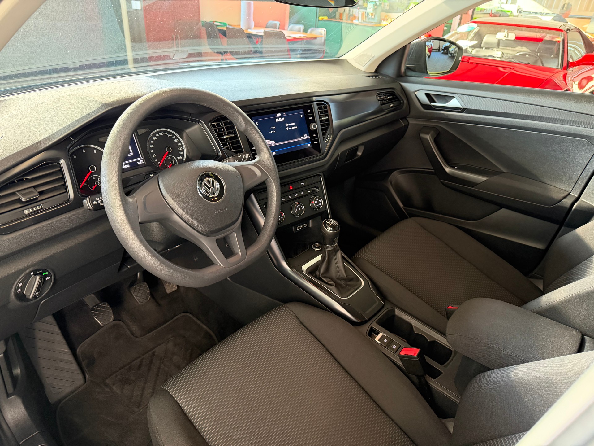 VW T-Roc 1.0 TSI-image-14