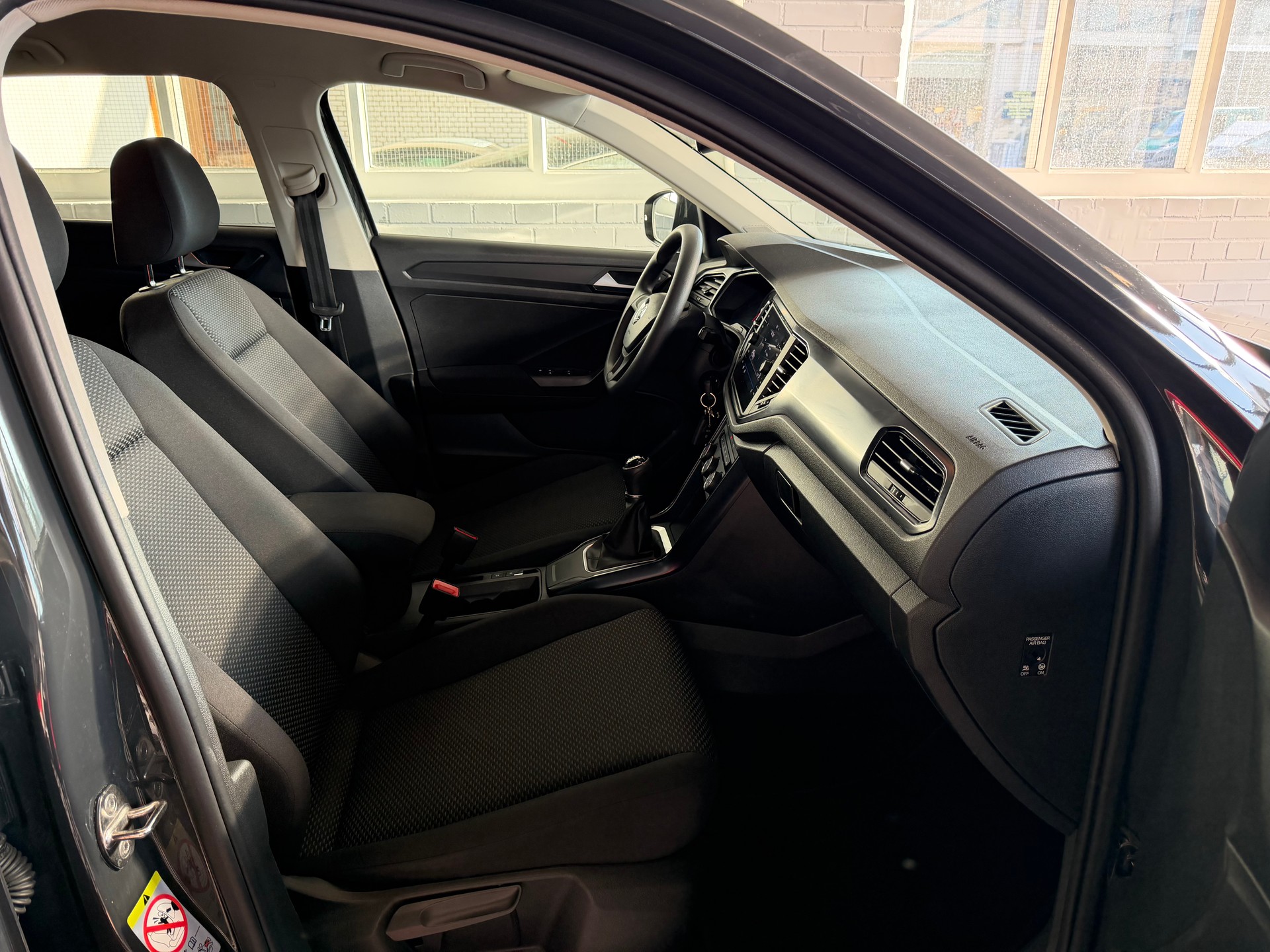 VW T-Roc 1.0 TSI-image-9
