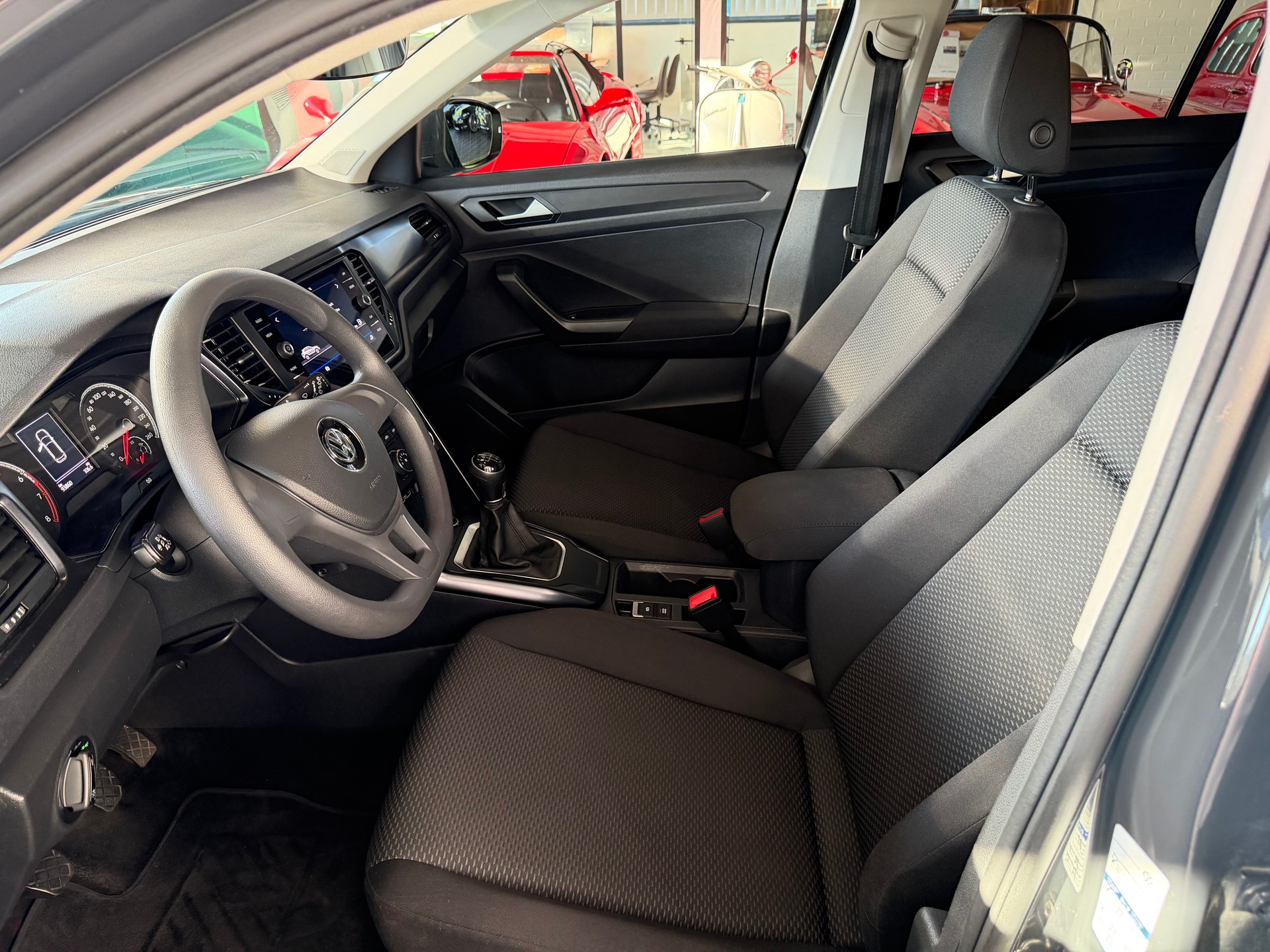 VW T-Roc 1.0 TSI-image-15