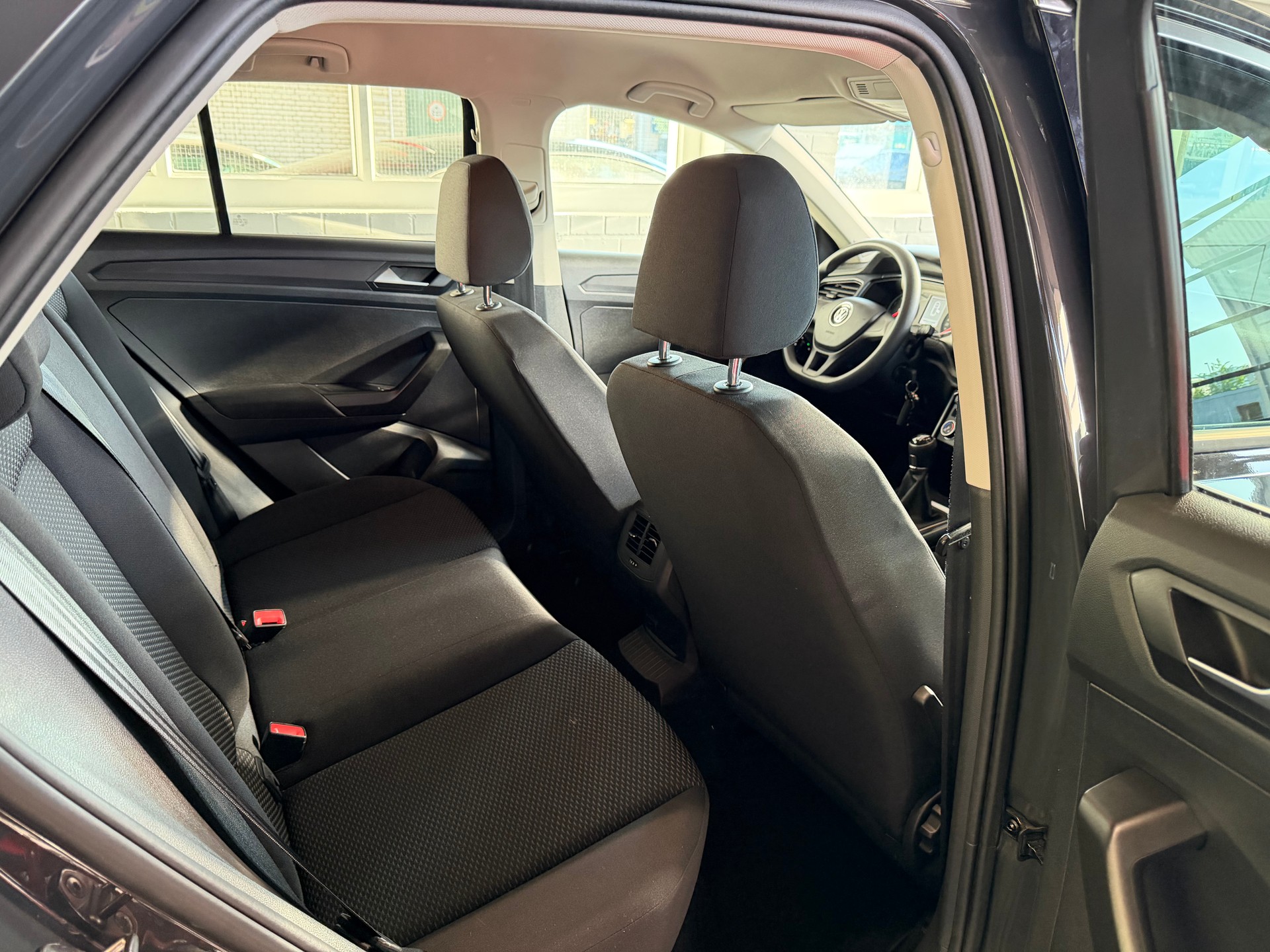VW T-Roc 1.0 TSI-image-11