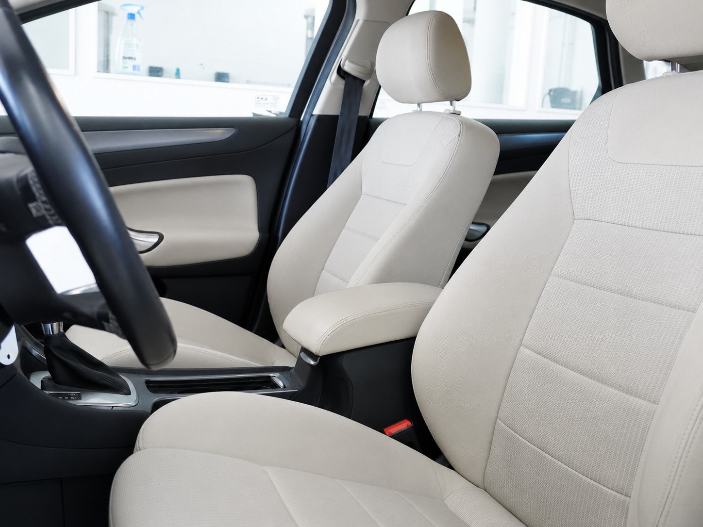 FORD Mondeo 2.0 EcoBoost SCTi Titanium PowerShift-image-3