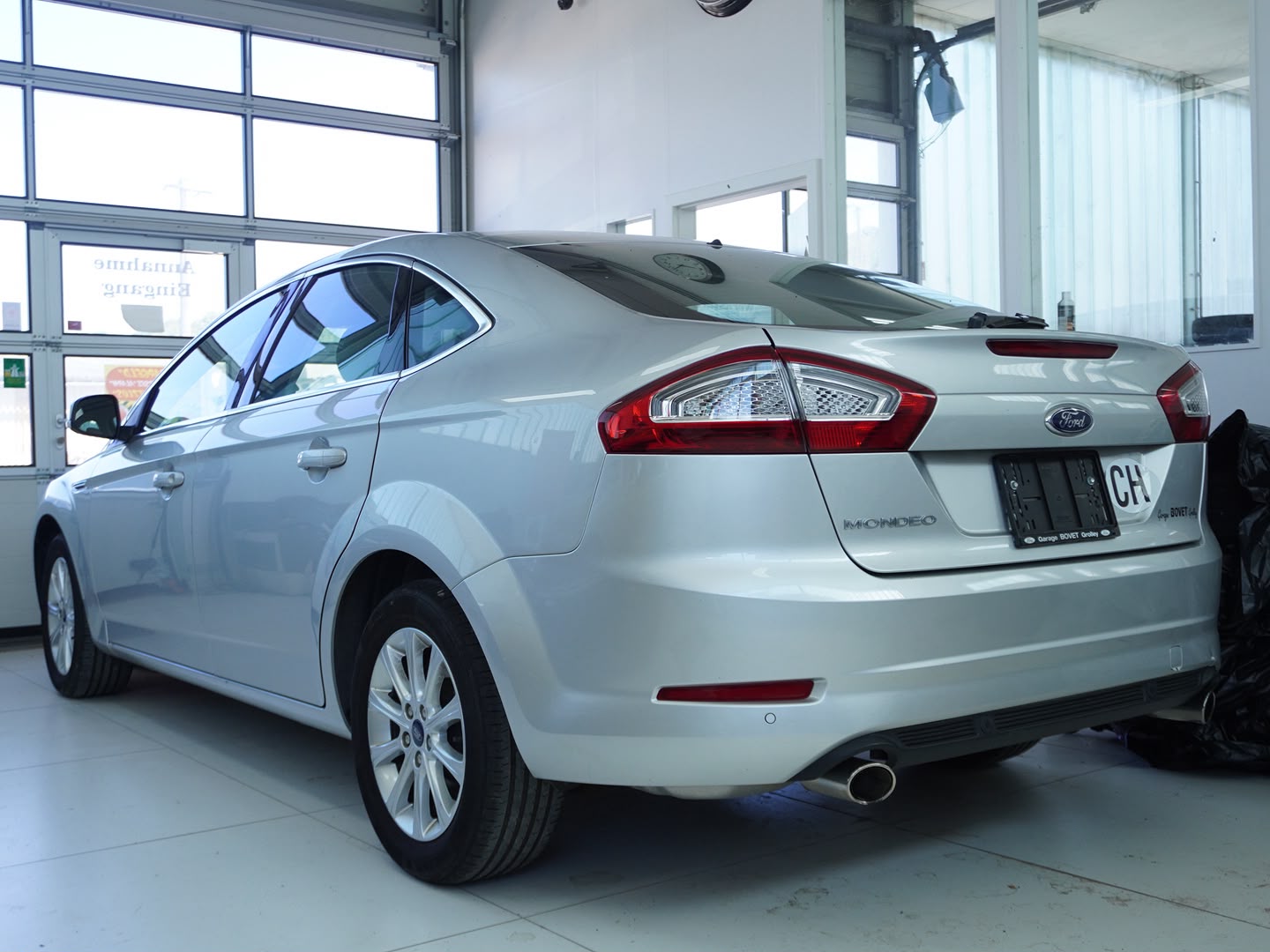 FORD Mondeo 2.0 EcoBoost SCTi Titanium PowerShift-image-1
