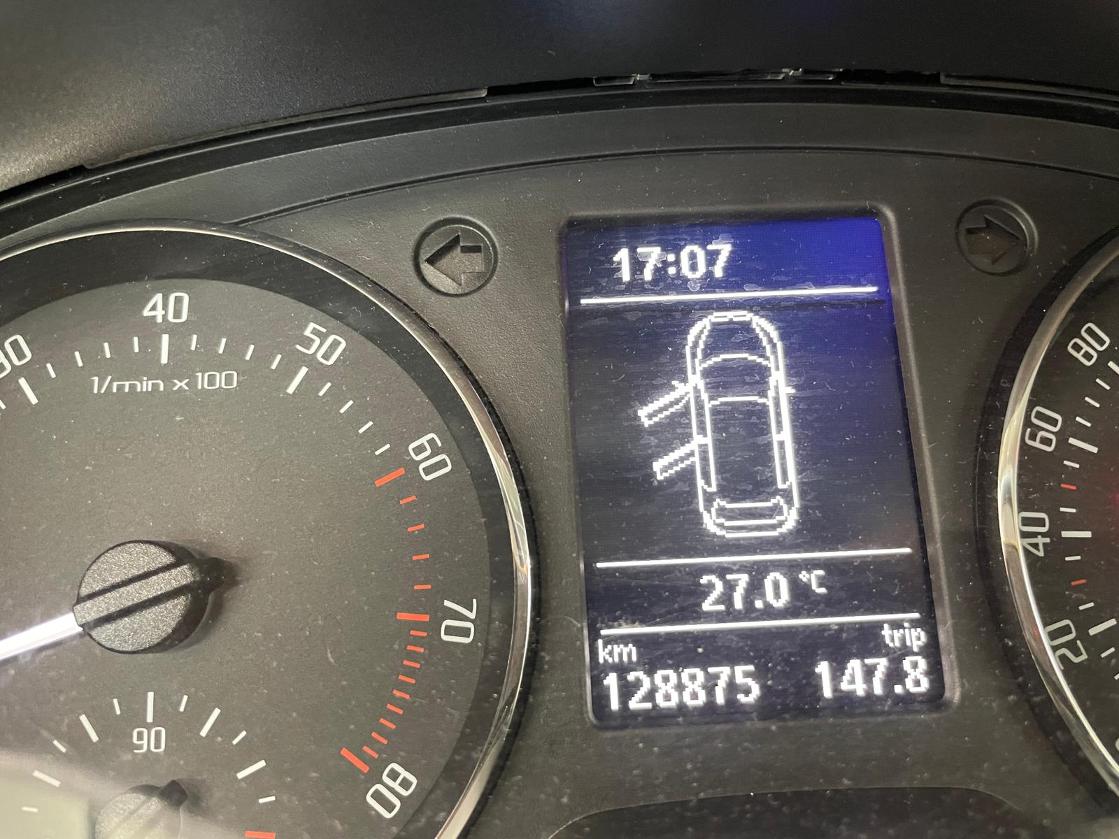 SKODA Fabia 1.2 TSI Ambition Plus-image-11