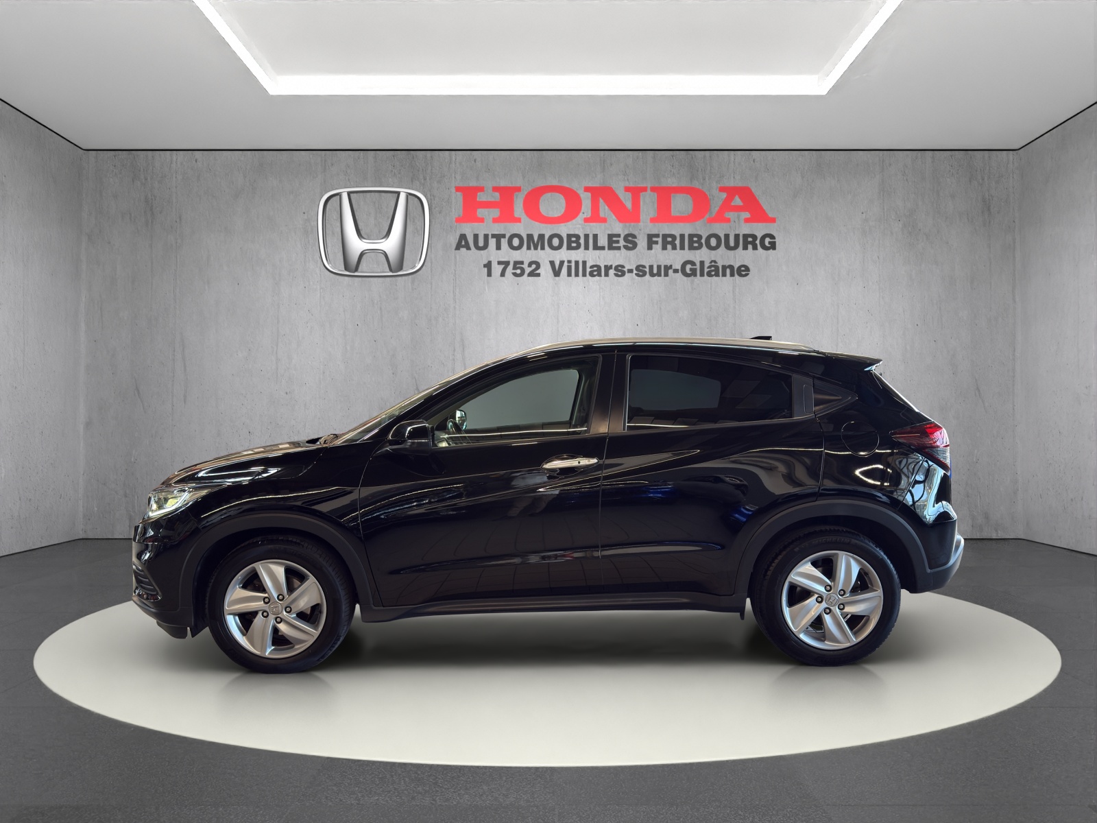 HONDA HR-V 1.5i-VTEC Executive-image-3