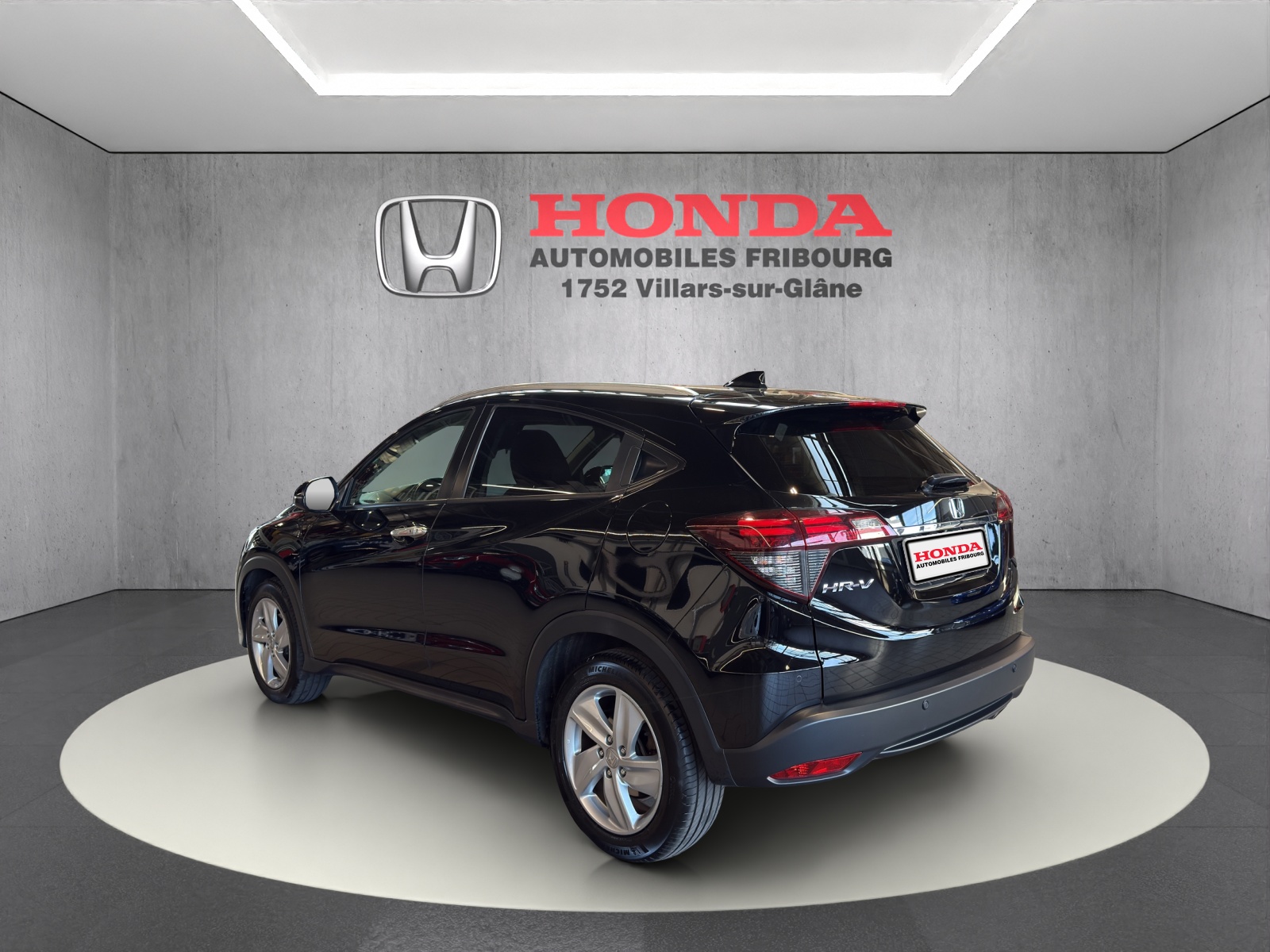 HONDA HR-V 1.5i-VTEC Executive-image-4
