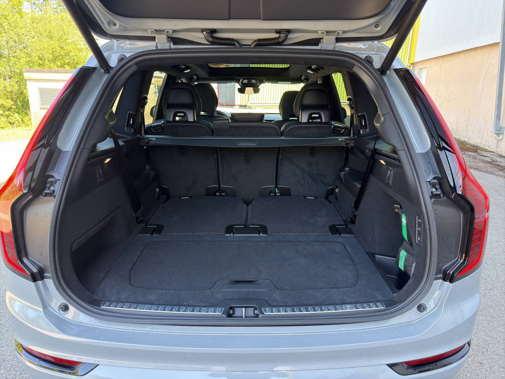 VOLVO XC90 2.0 T8 TE Black Edition eAWD-image-22