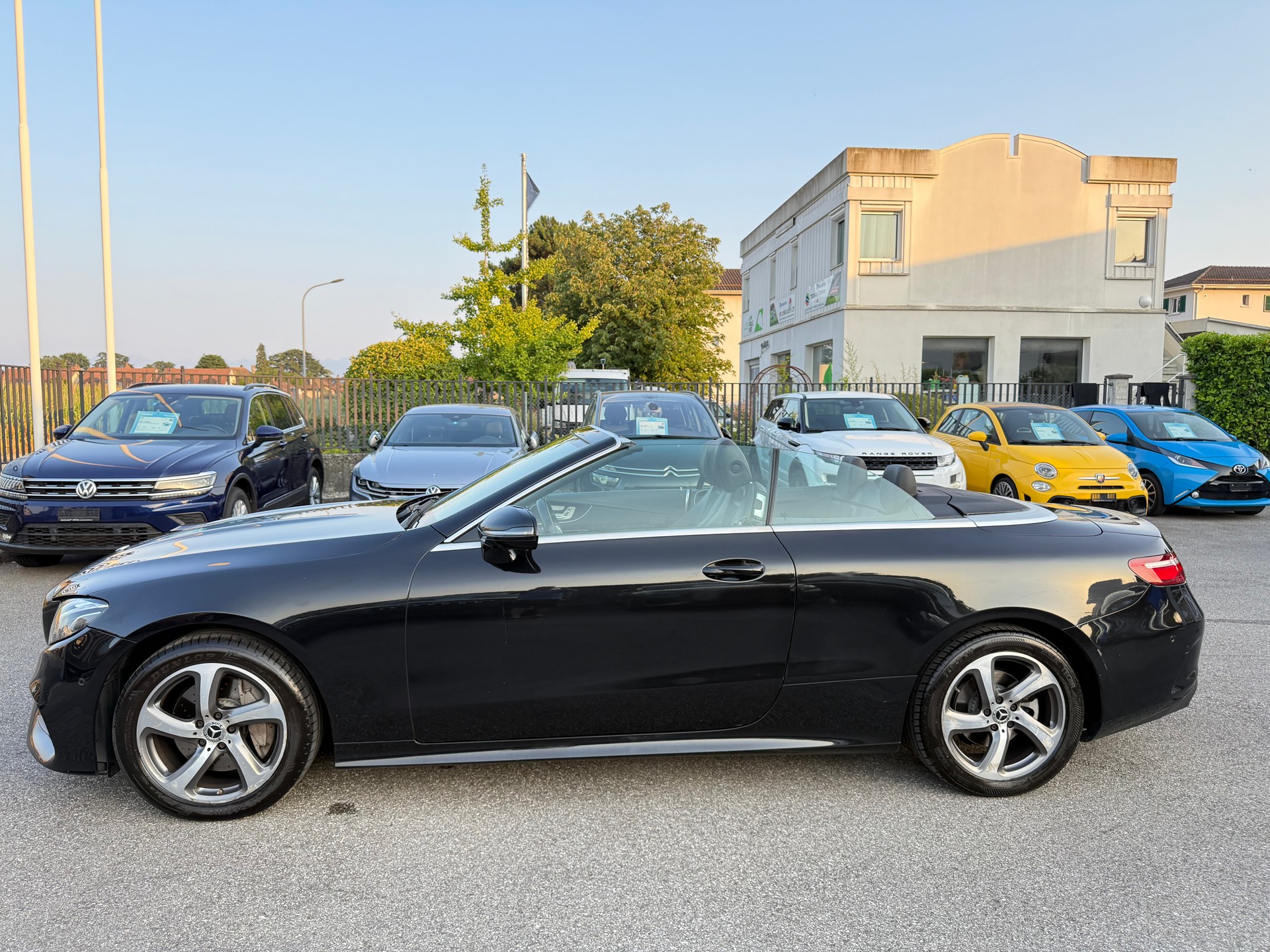 MERCEDES-BENZ E 200 Cabriolet AMG Line 4 Matic 9G-Tronic-image-3