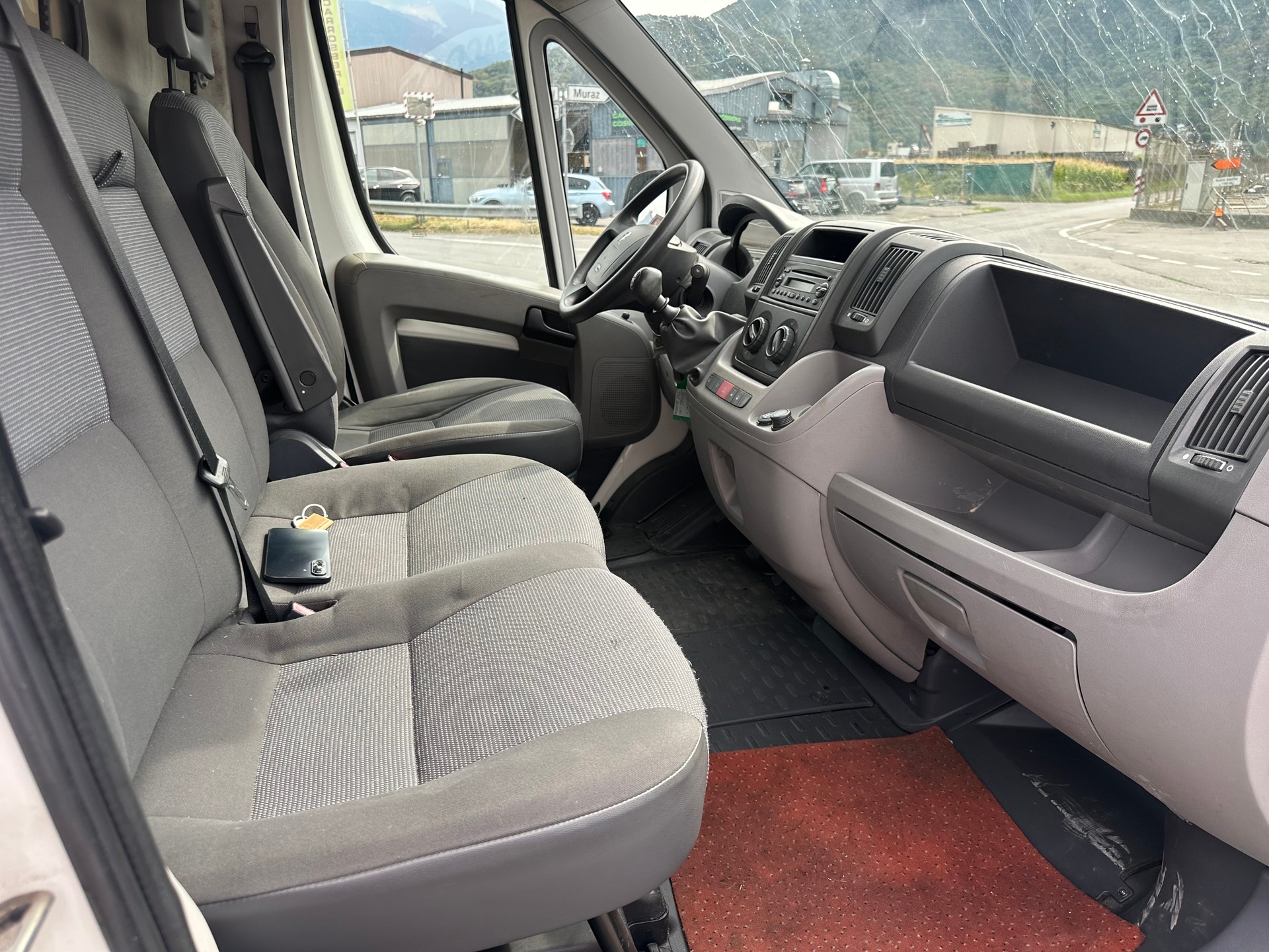 PEUGEOT Boxer 2.2 HDI 330 L1H1-image-8