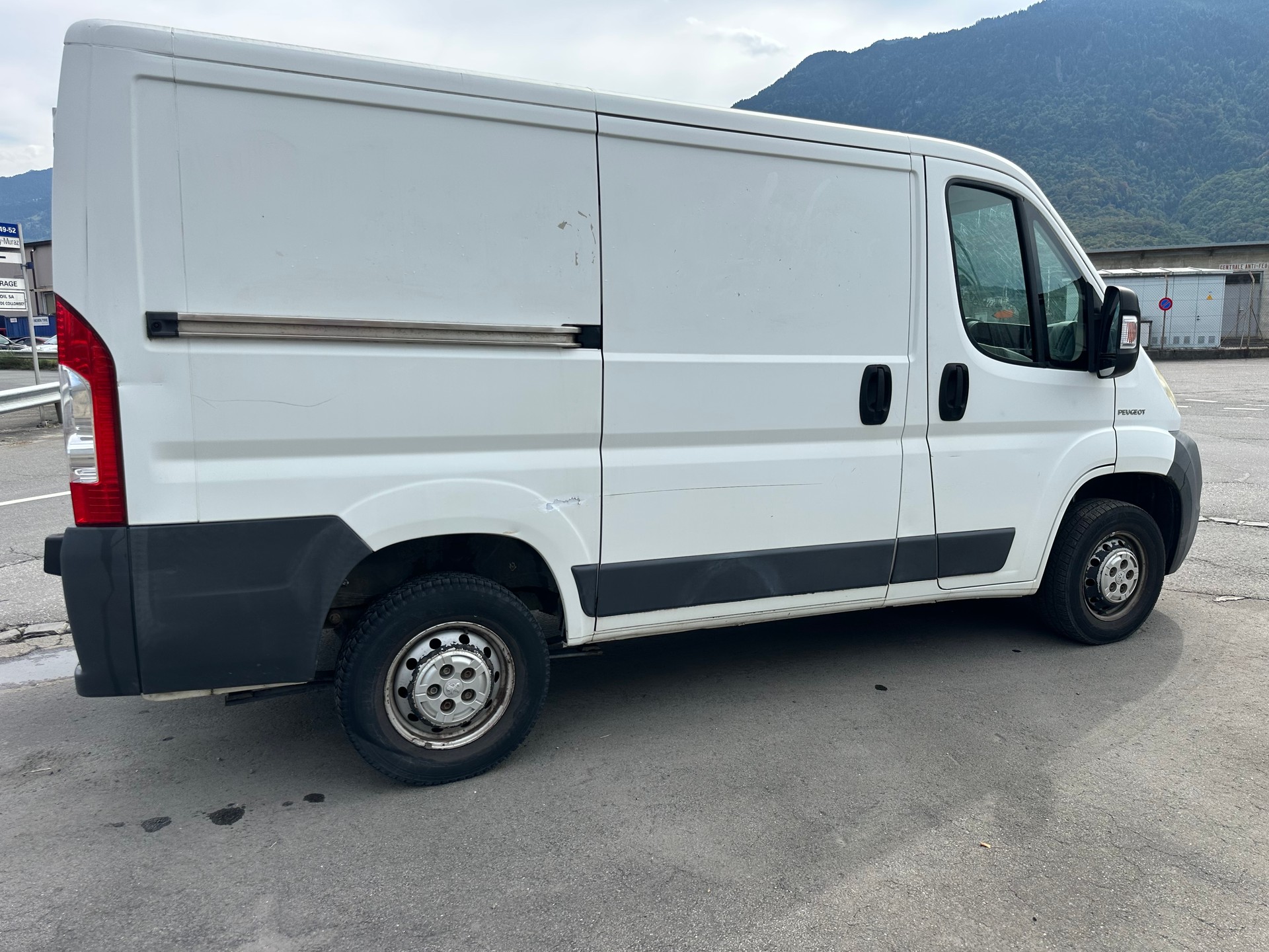 PEUGEOT Boxer 2.2 HDI 330 L1H1-image-6