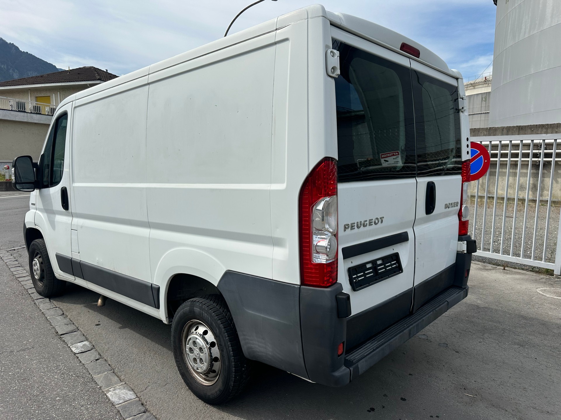 PEUGEOT Boxer 2.2 HDI 330 L1H1-image-3