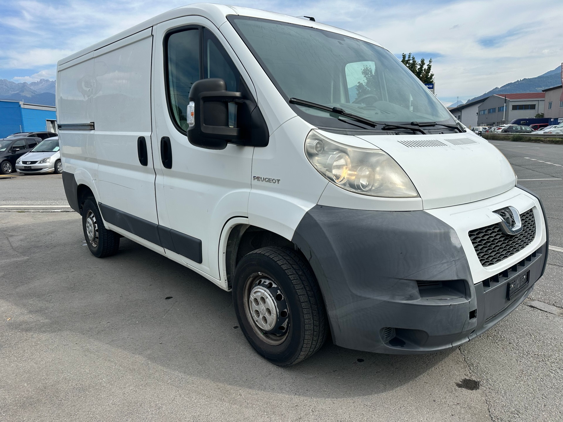 PEUGEOT Boxer 2.2 HDI 330 L1H1-image-1