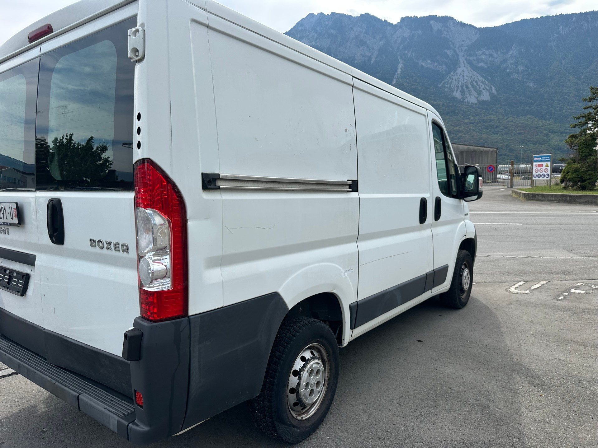 PEUGEOT Boxer 2.2 HDI 330 L1H1-image-2