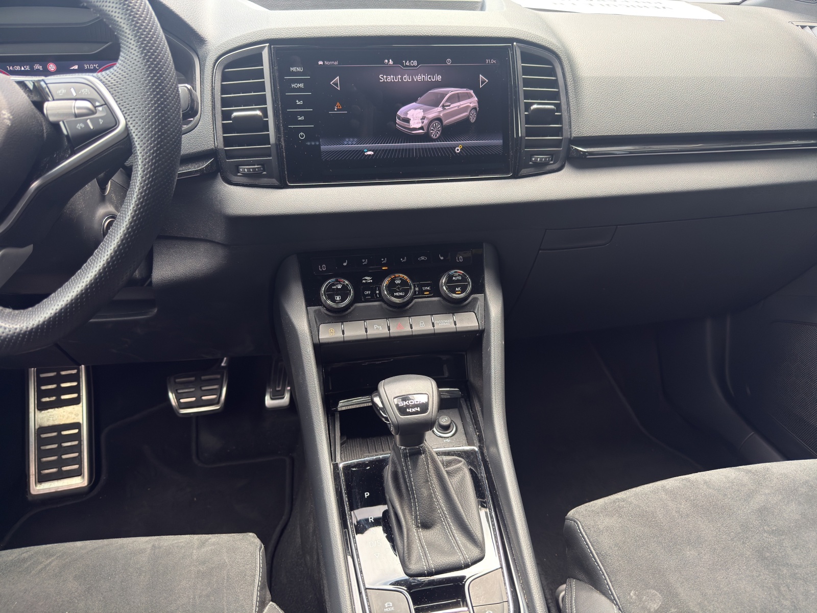 SKODA Karoq 2.0 TSI SportLine 4x4 DSG-image-10