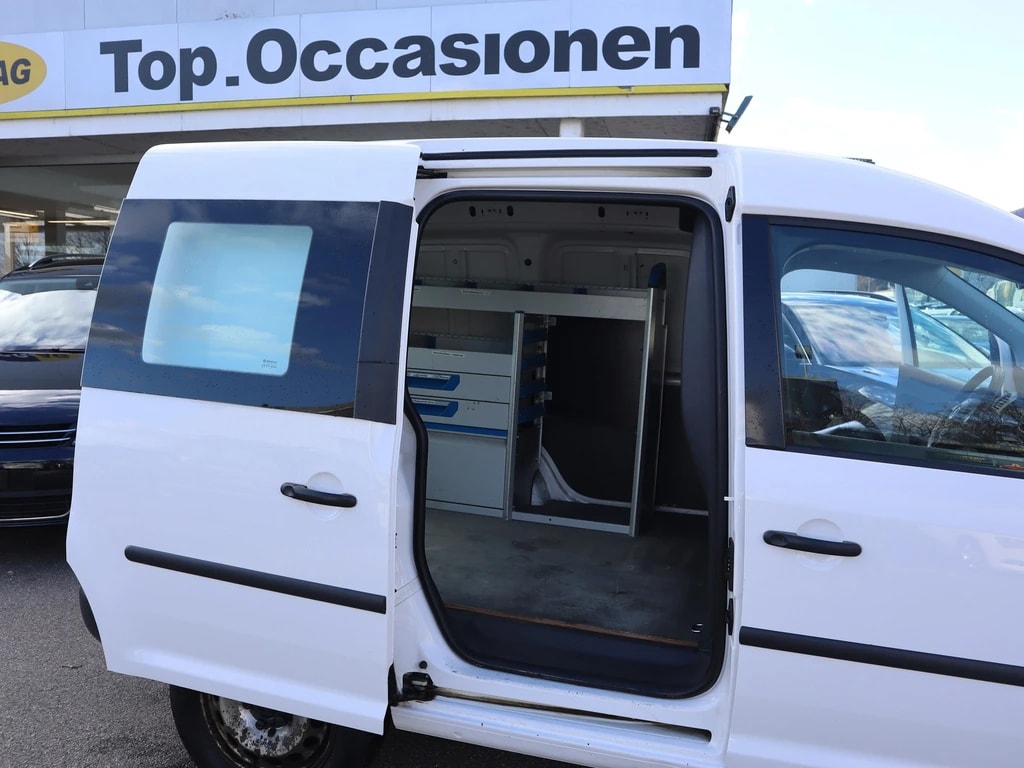 VW Caddy 2.0TDI 4Motion DSG ** Anhängevorrichtung ** Klimaanlage ** mit Werkstatt Einrichtung ** 4x4 **-image-7