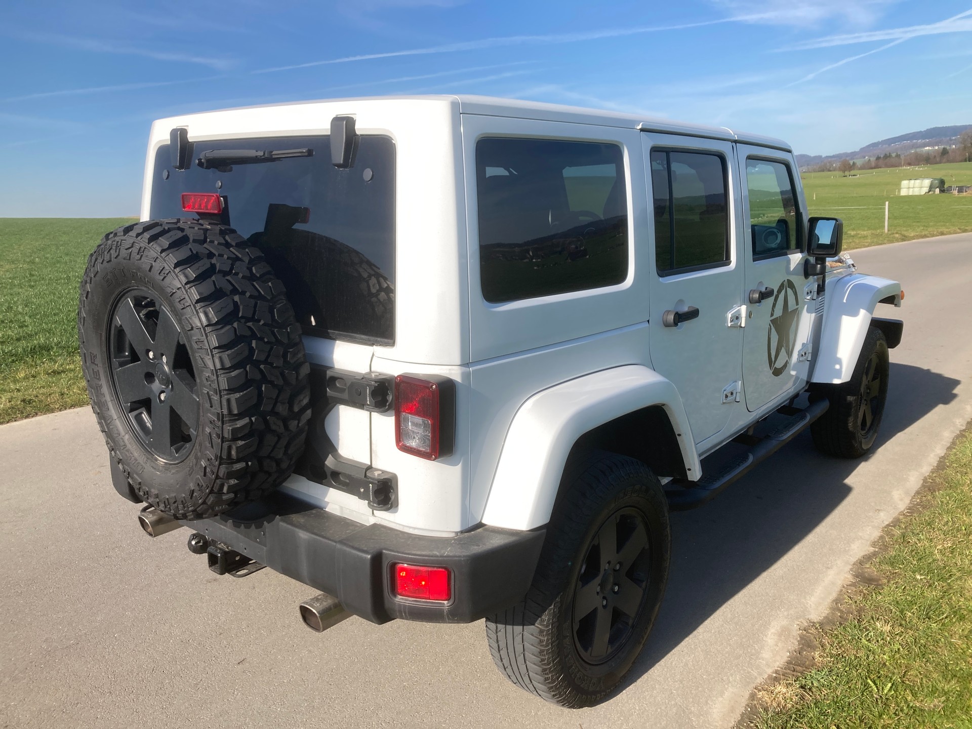 JEEP Wrangler 3.6 Unlimited Sahara Automatic hardtop-image-2