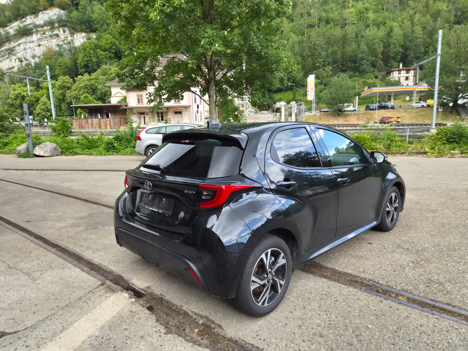 TOYOTA Yaris 1.5 Trend e-CVT-showroom-element-2