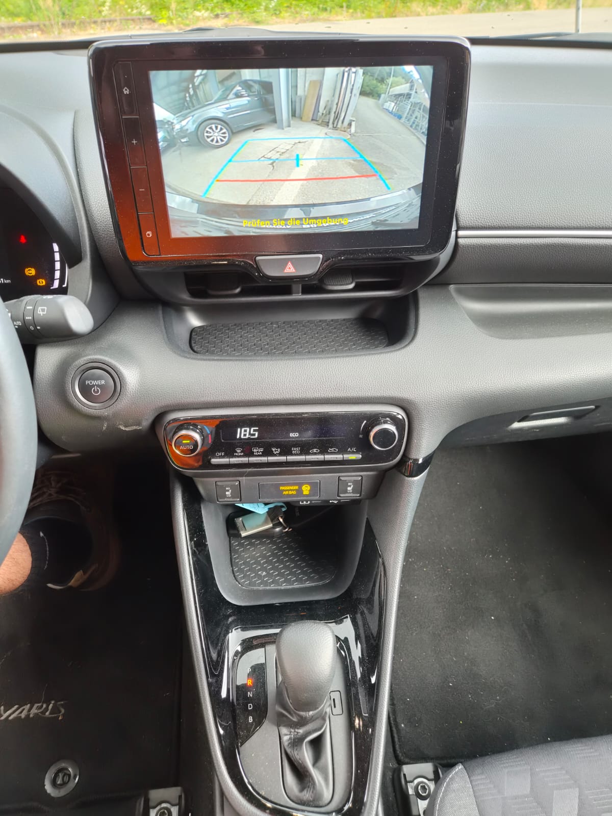 TOYOTA Yaris 1.5 Trend e-CVT-image-7
